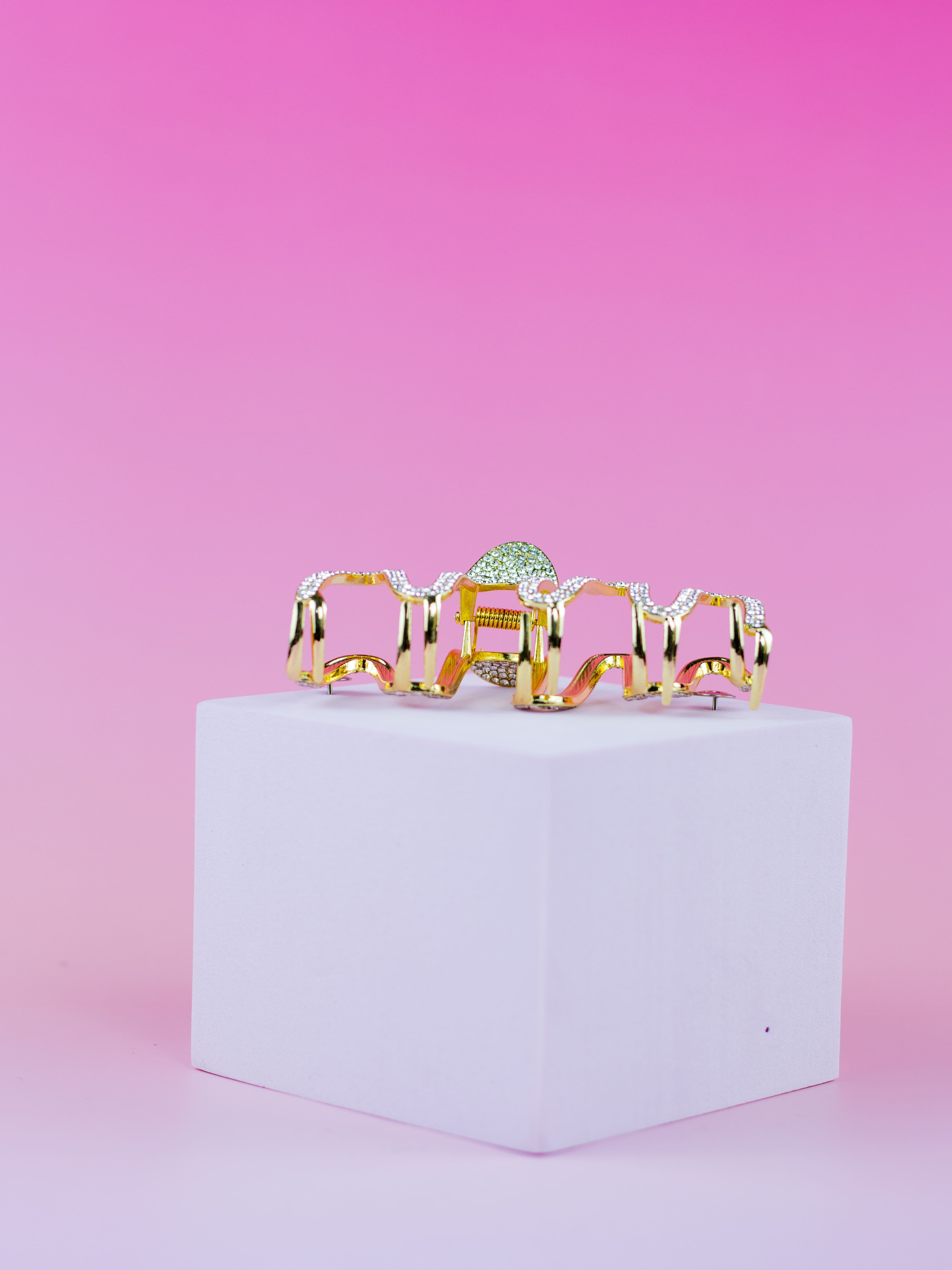 Piranha Metal Dourado com Strass ZigZag