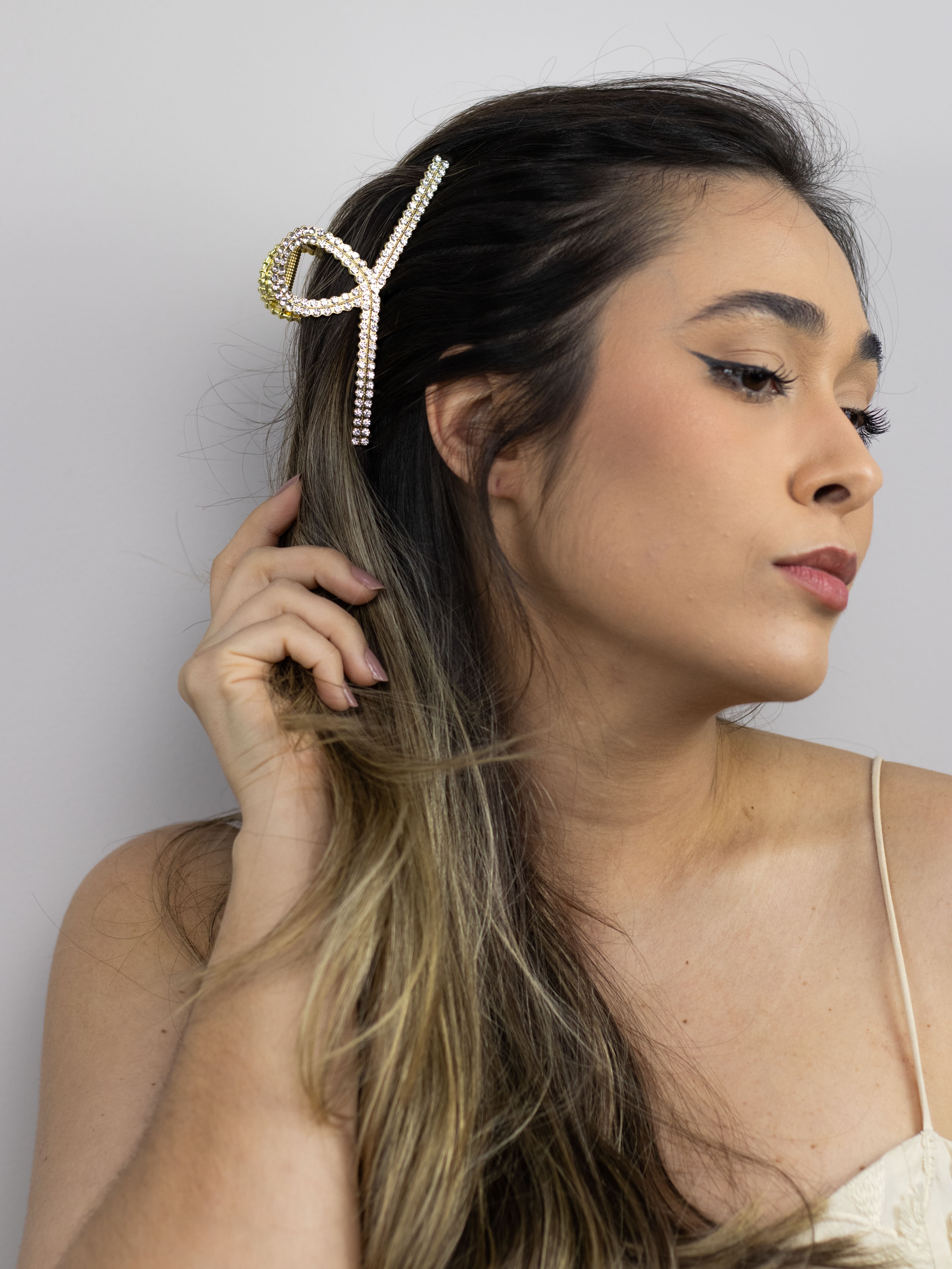 Piranha de Metal com Strass Clássica Dourada G