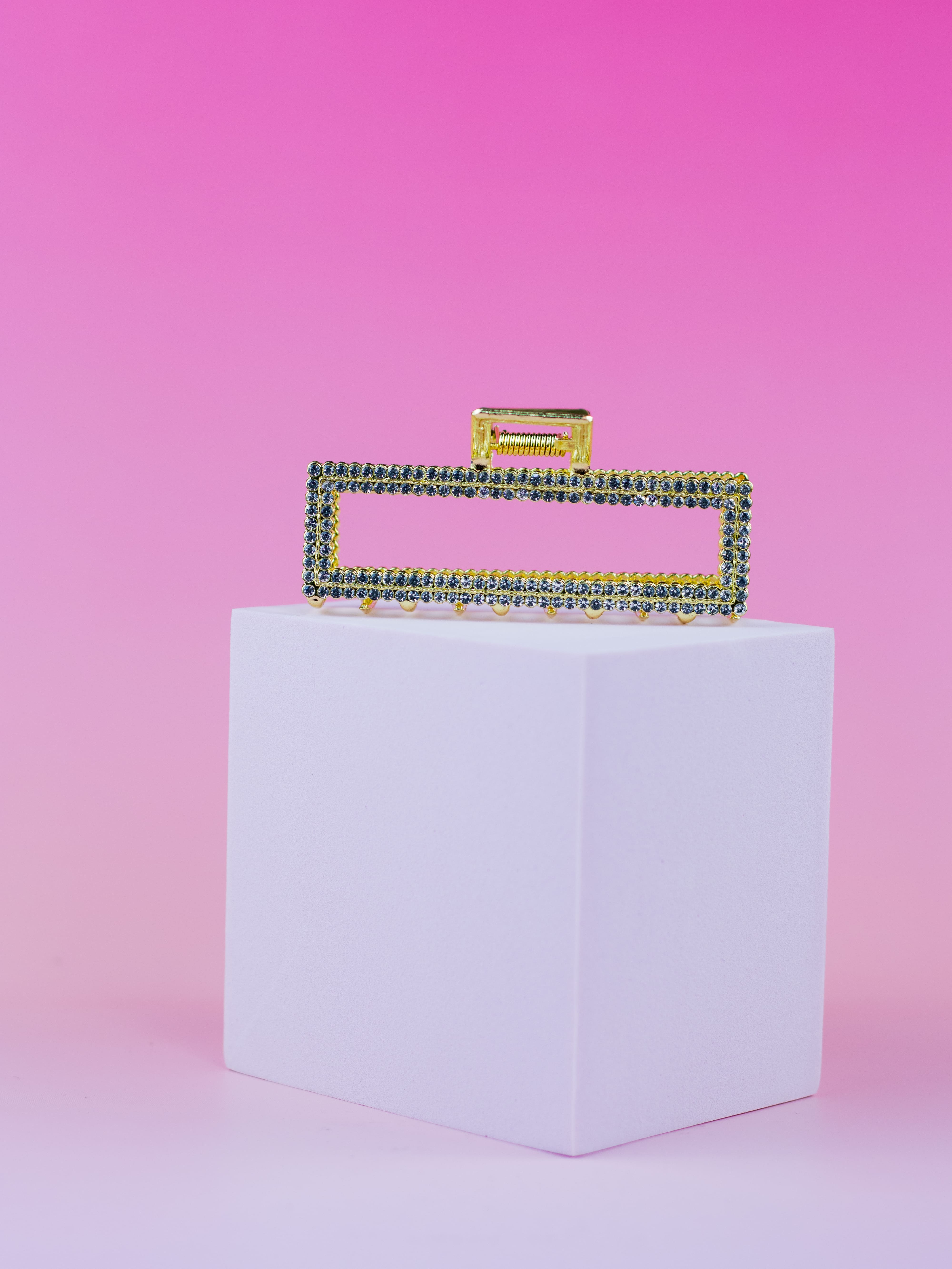 Piranha de Metal Retangular com Strass Dourada