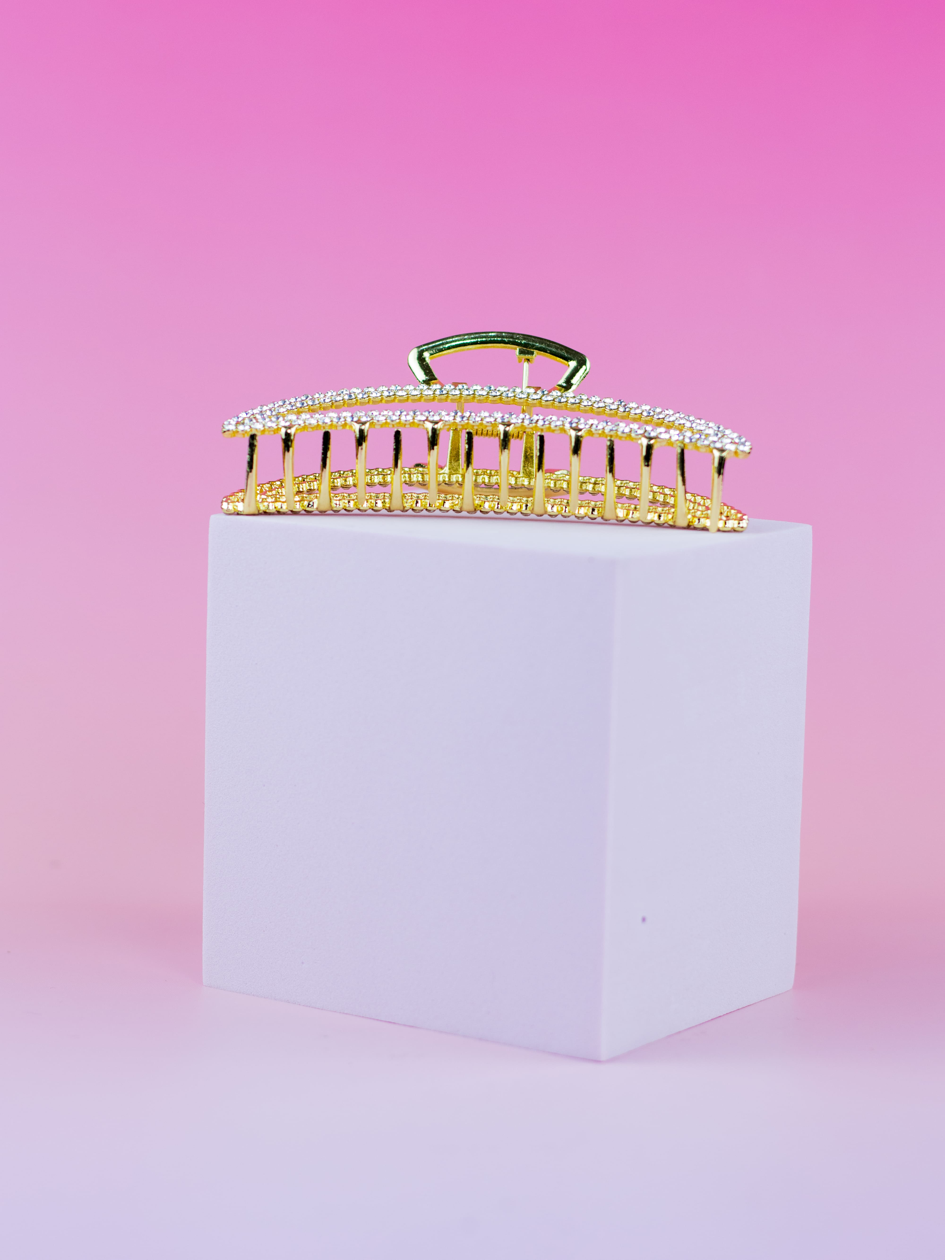 Piranha de Metal com Strass Meia Lua Dourada