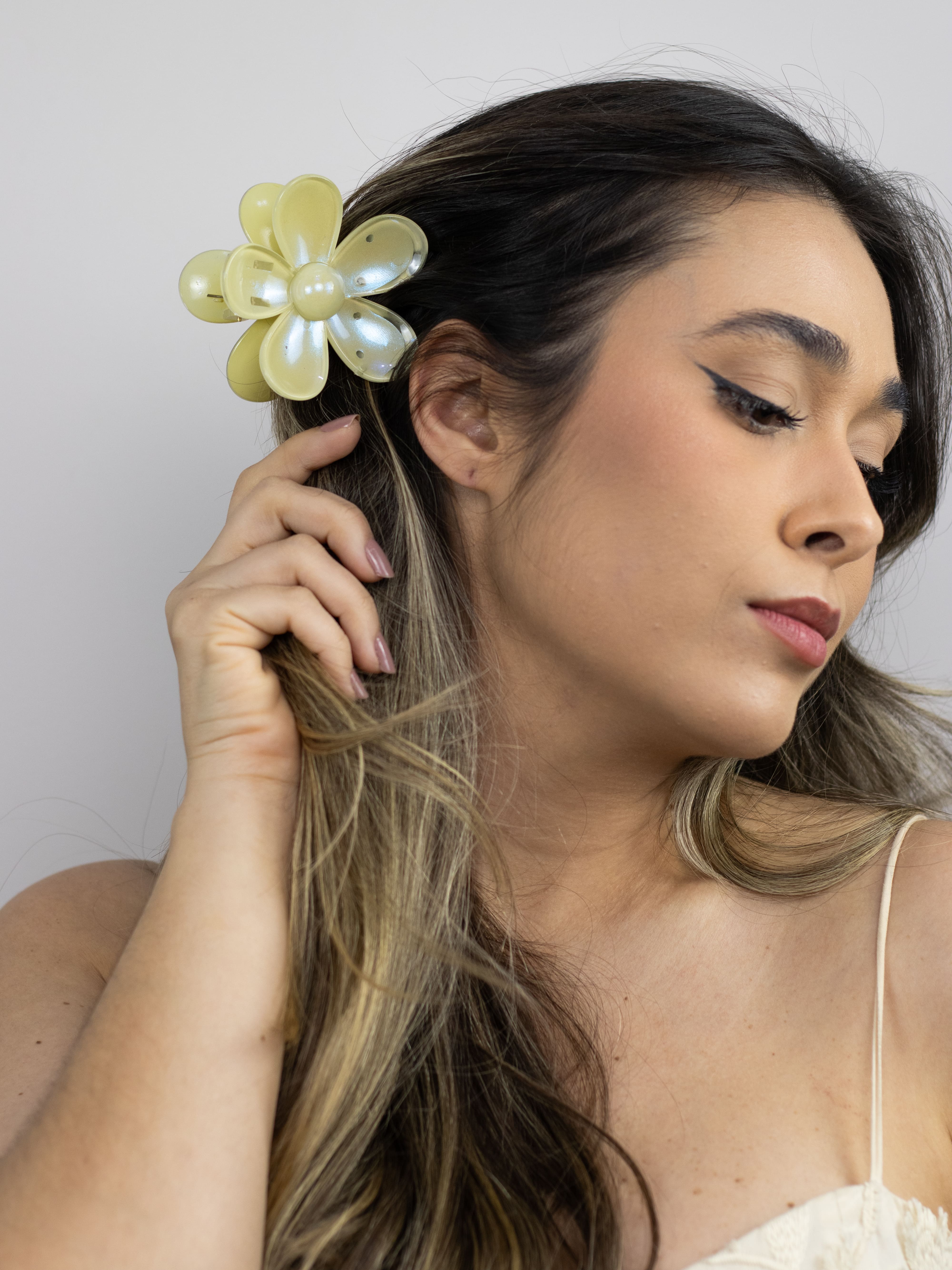 Piranha de Flor Margarida com Brilho Amarelo