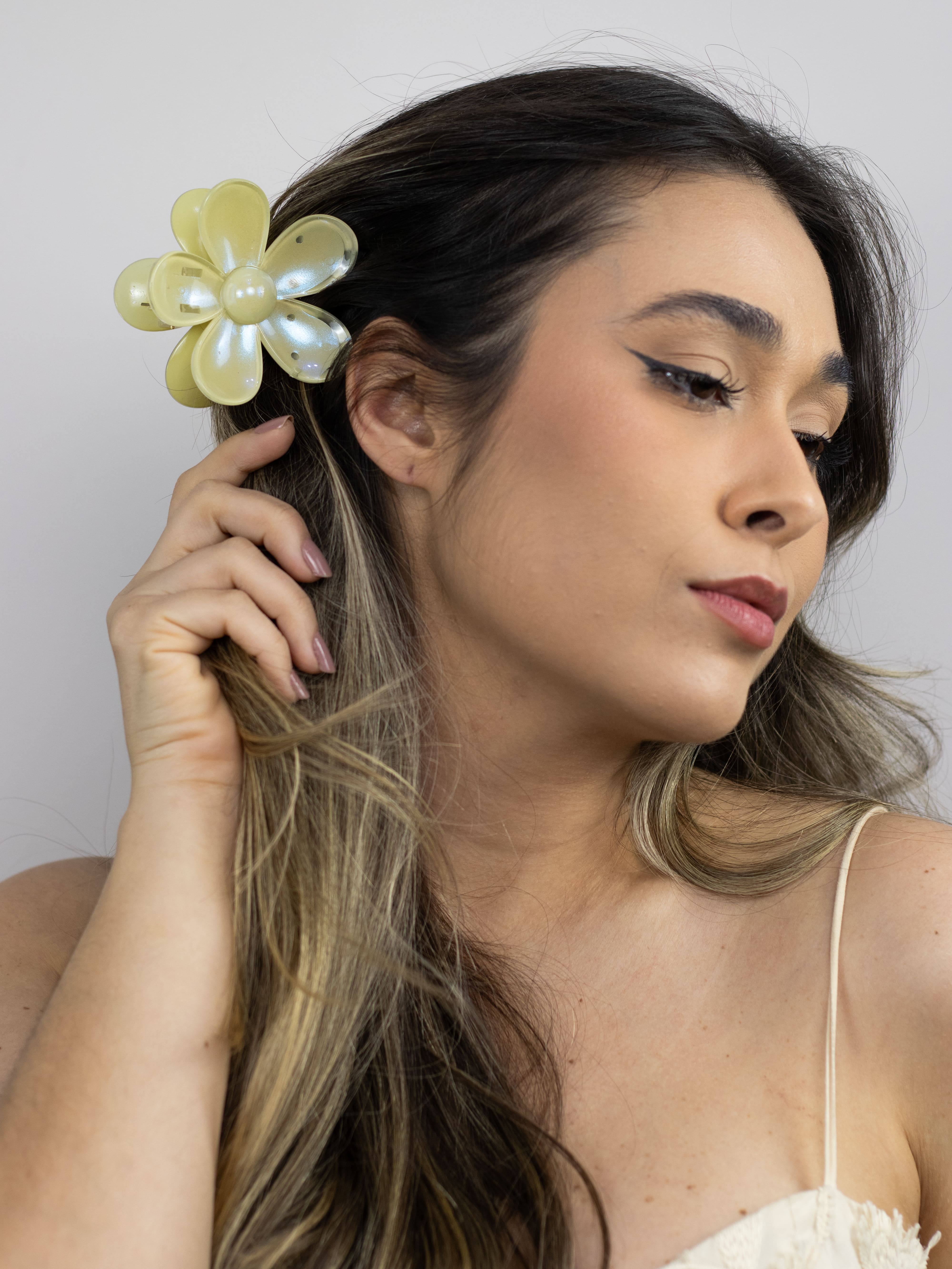 Piranha de Flor Margarida com Brilho Amarelo