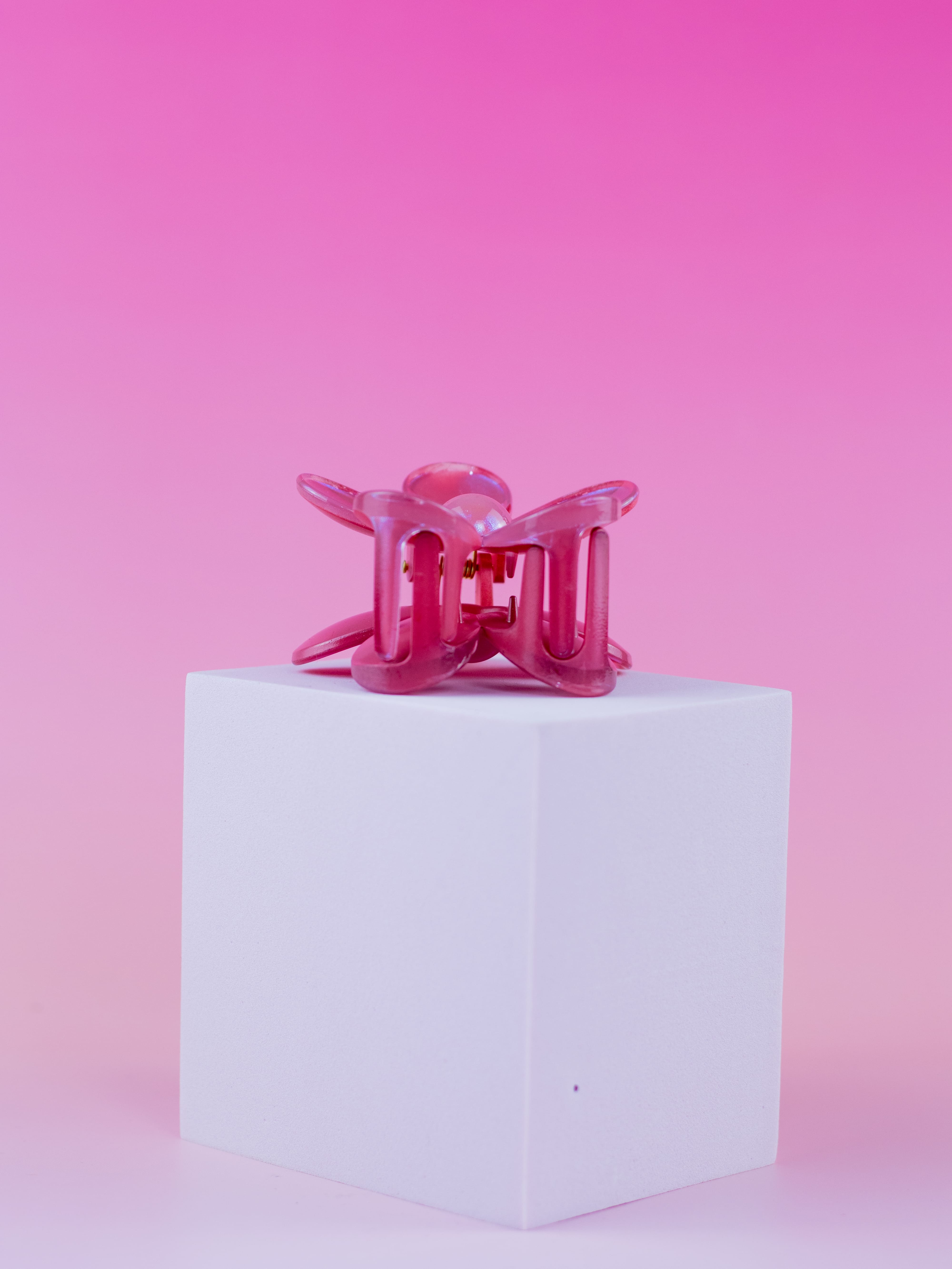 Piranha de Flor Margarida com Brilho Rosa