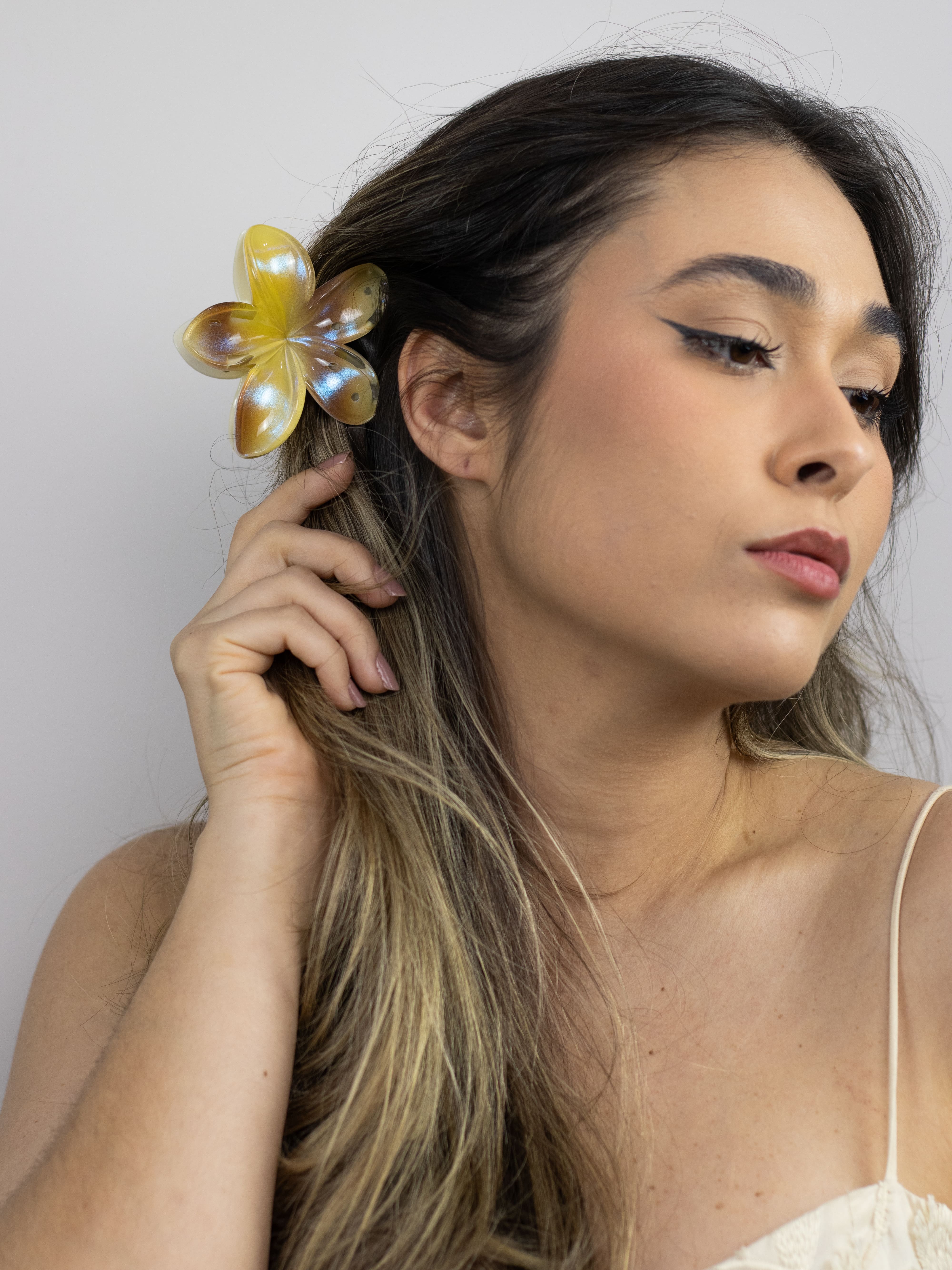 Piranha de Flor de Brilho Tons De Marrom