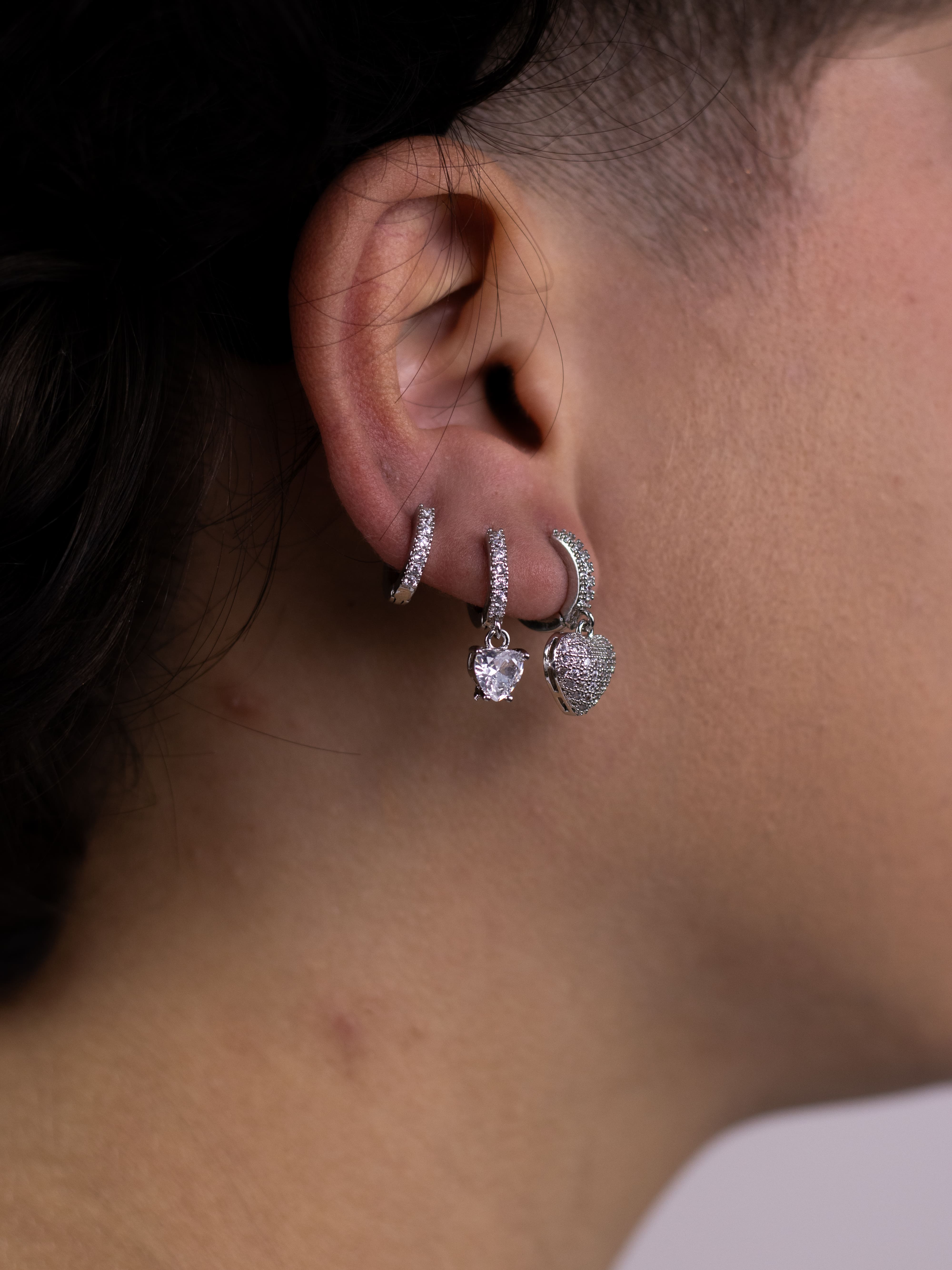 Brinco Trio Argolinha Prata com Pingente de Coração Cravejado