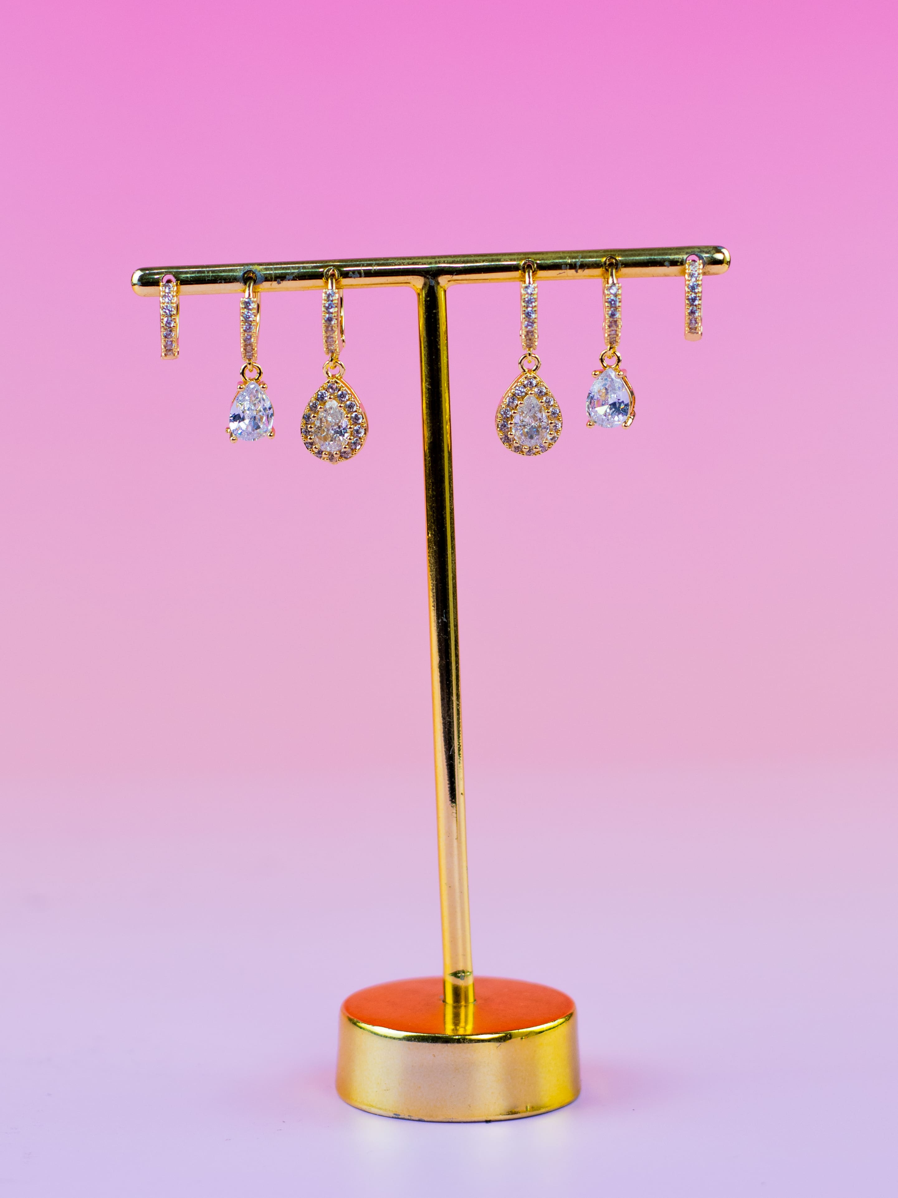 Brinco Trio Argolinha Dourado com Pingente Gota de Zircônia