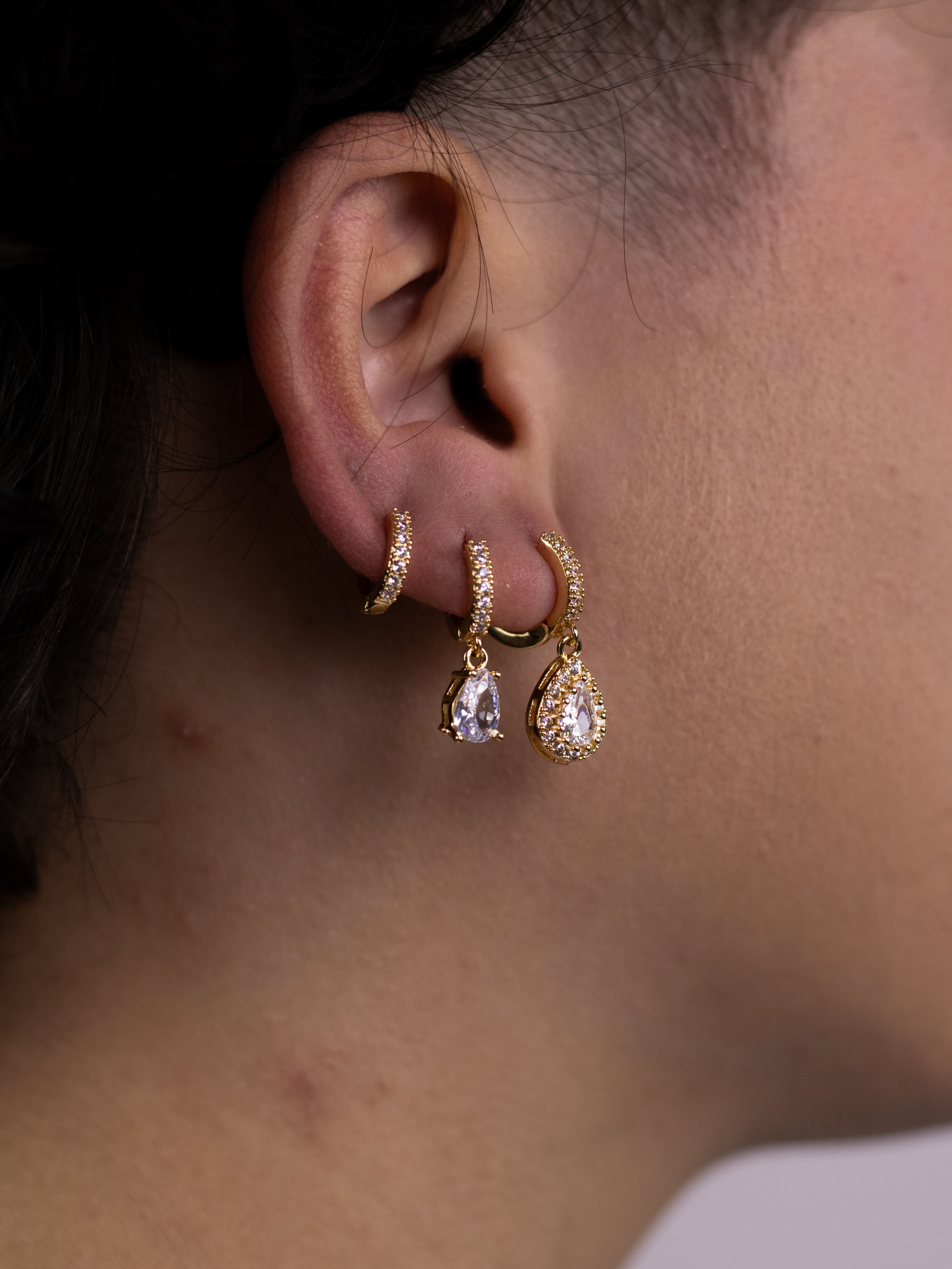 Brinco Trio Argolinha Dourado com Pingente Gota de Zircônia