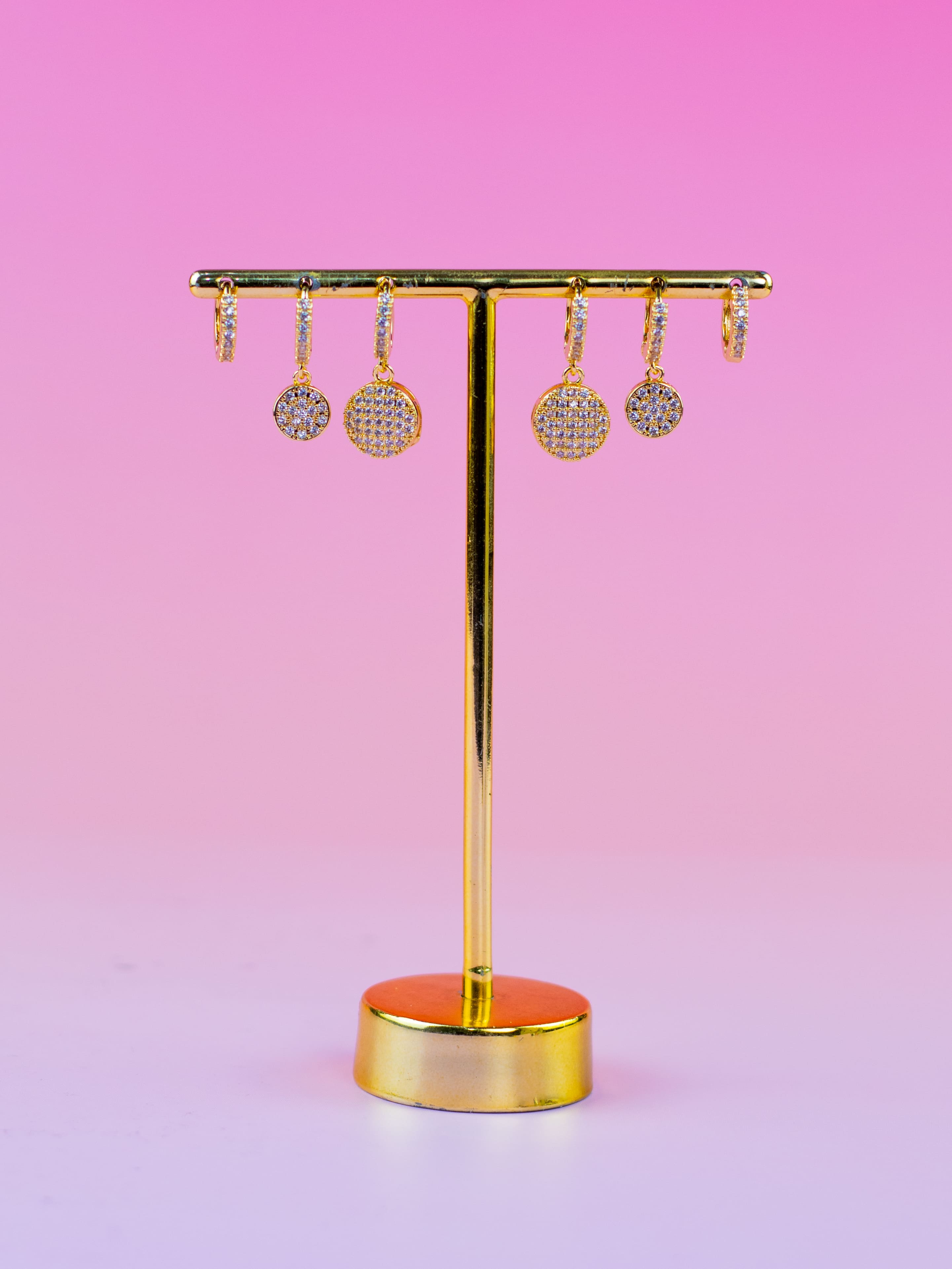 Brinco Trio de Argolinha Dourado com Pingente de Bolinha de Zircônia