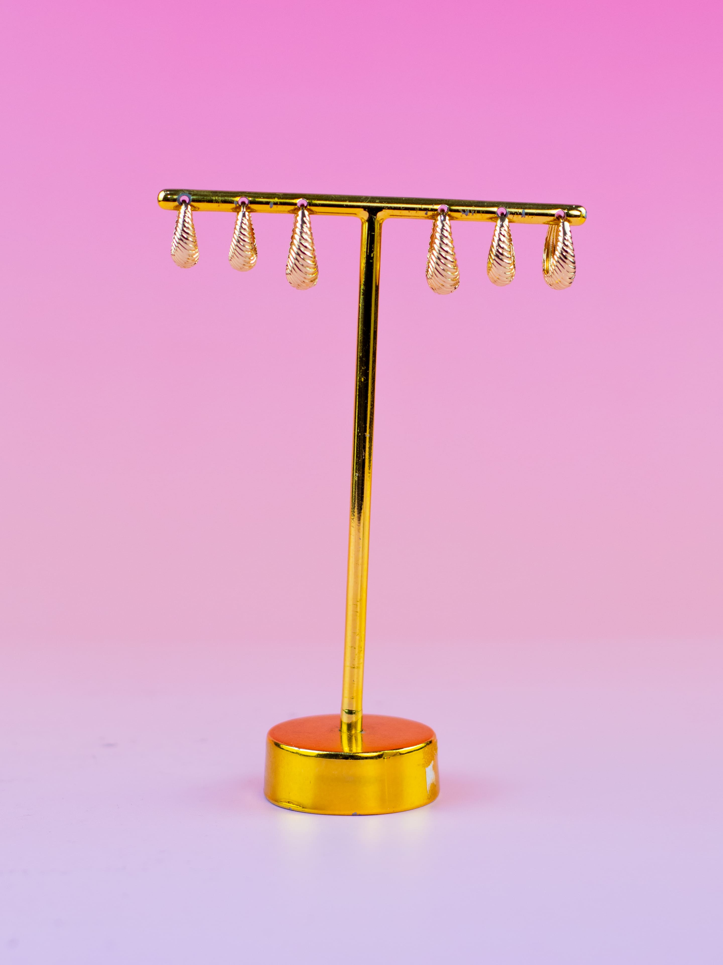 Brinco Trio Argolinha de Metal Dourado Liso com Friso