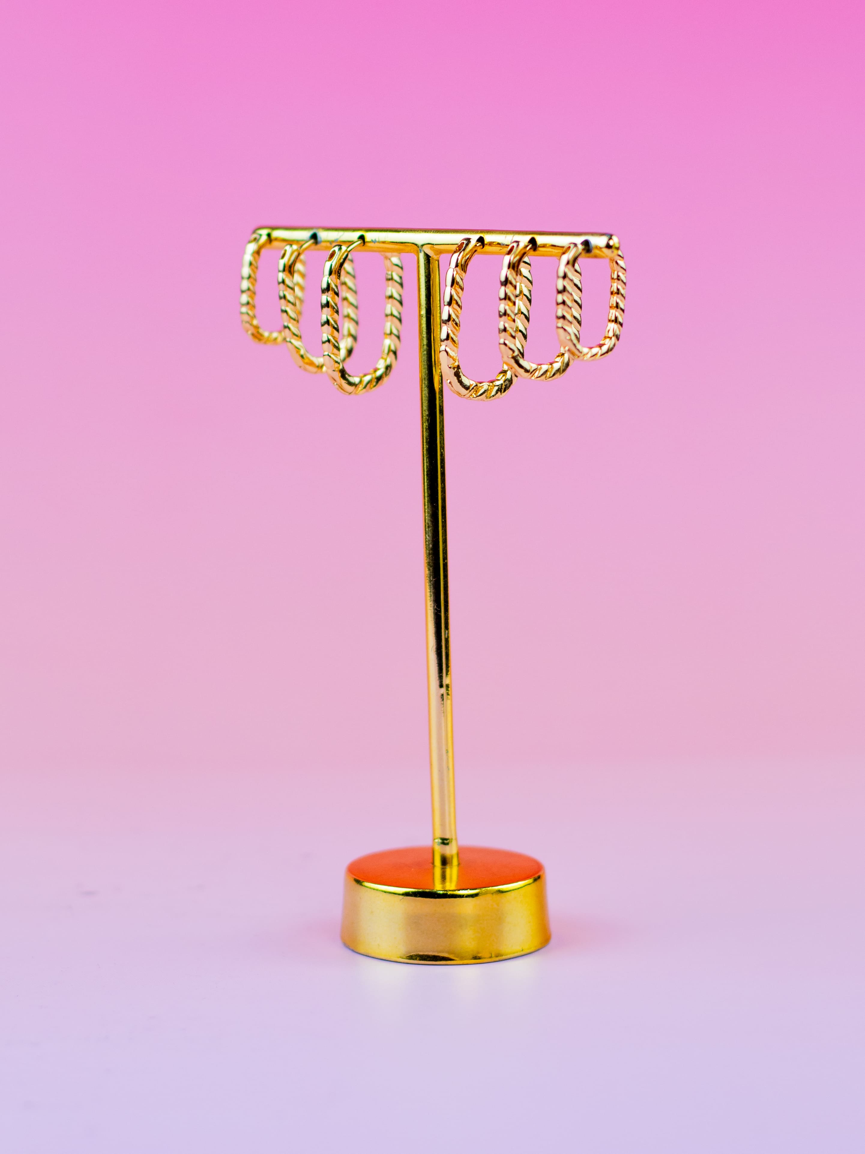 Brinco Trio de Argolinha Dourado Quadrada de Metal com Friso