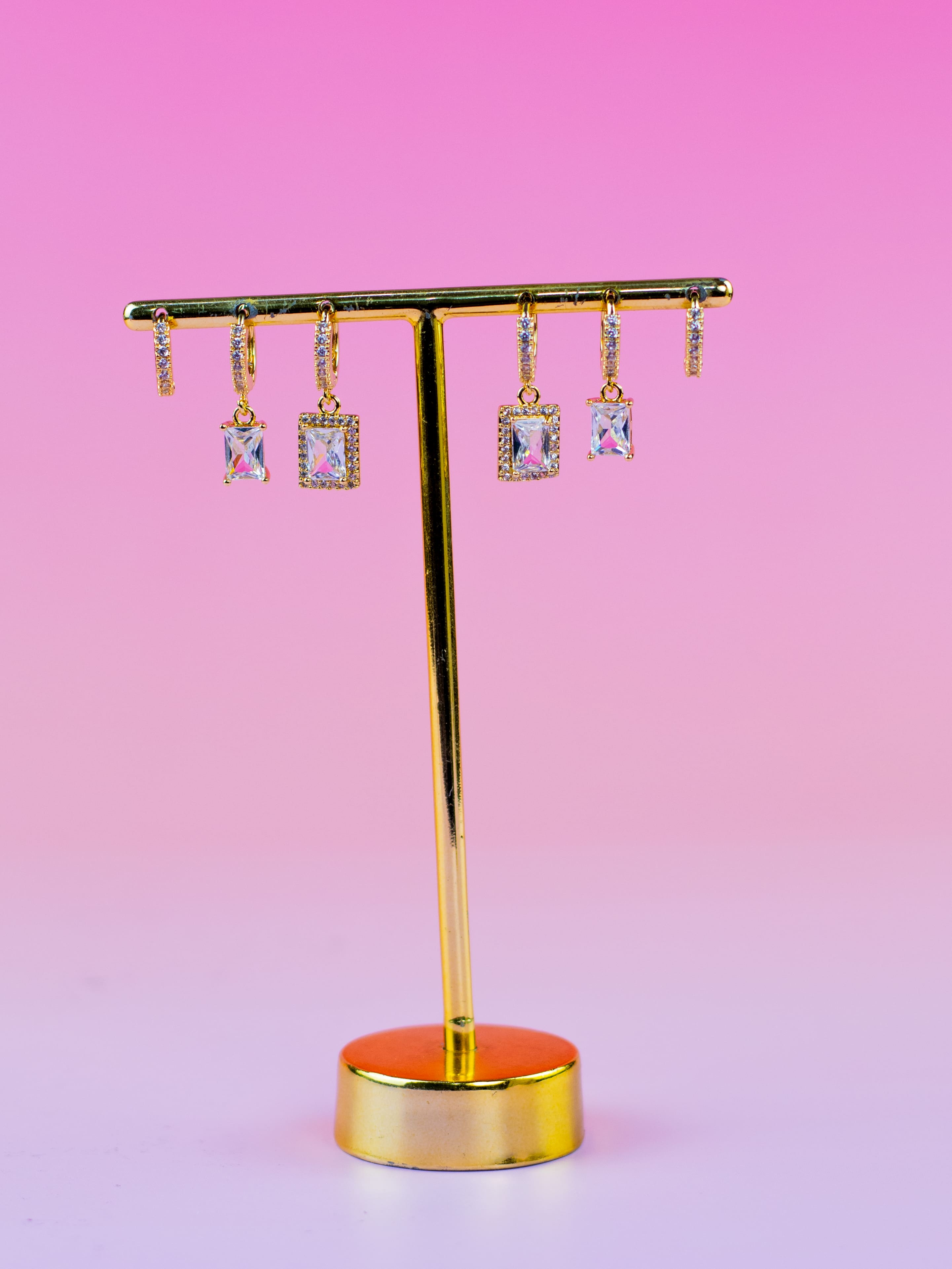 Brinco Trio Argolinha Dourado com Pingente Quadrado de Zircônia