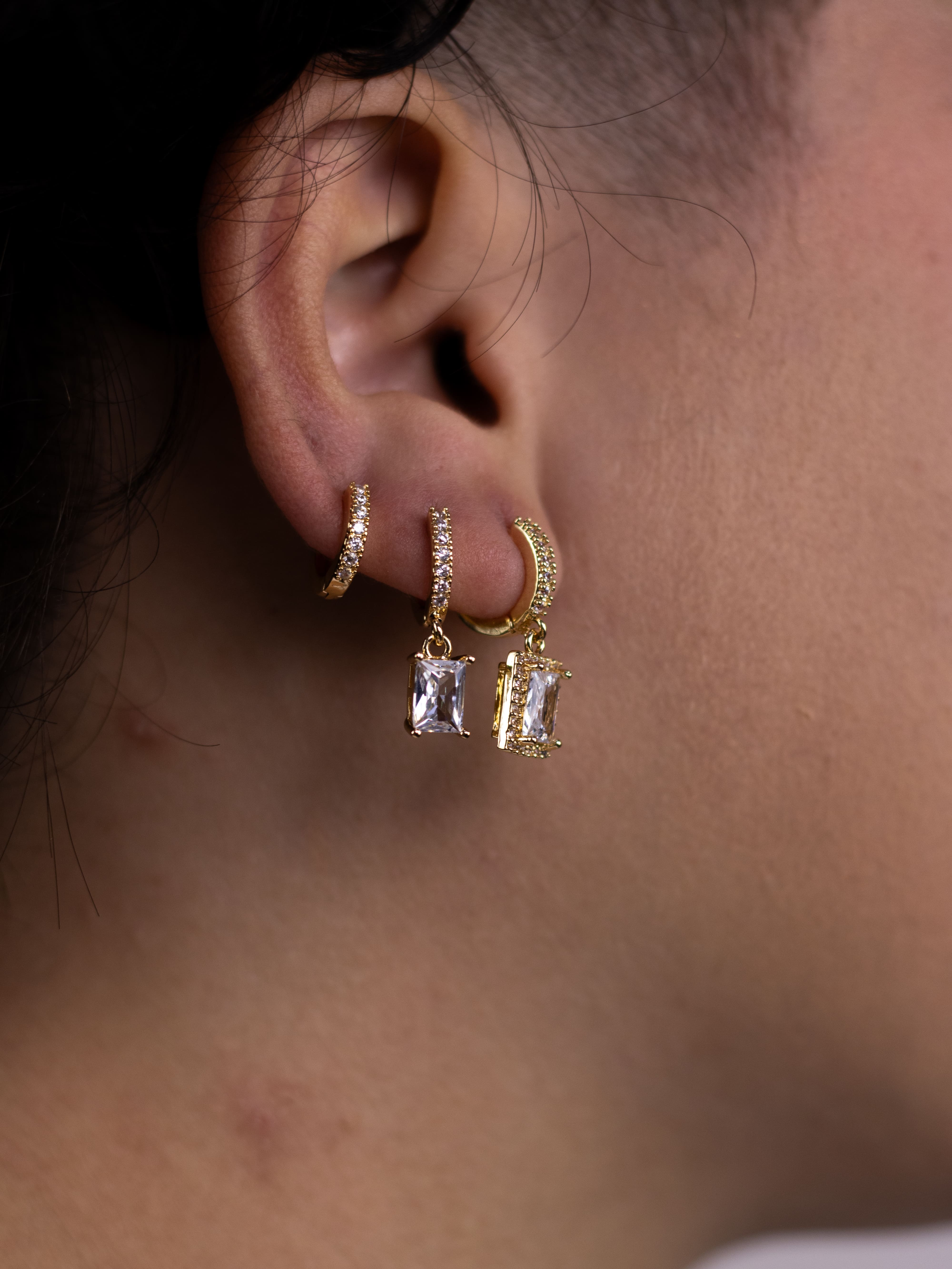 Brinco Trio Argolinha Dourado com Pingente Quadrado de Zircônia