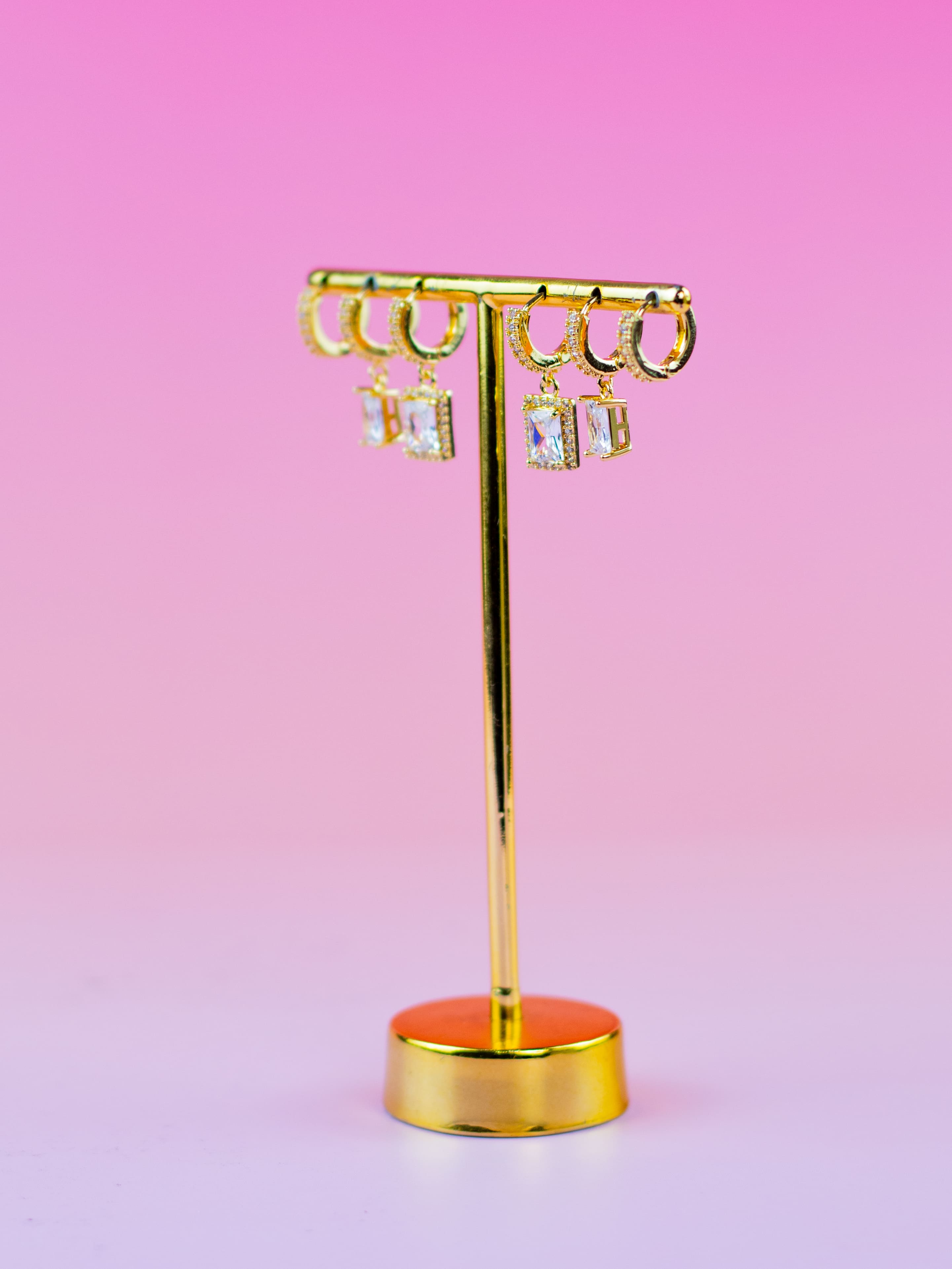 Brinco Trio Argolinha Dourado com Pingente Quadrado de Zircônia