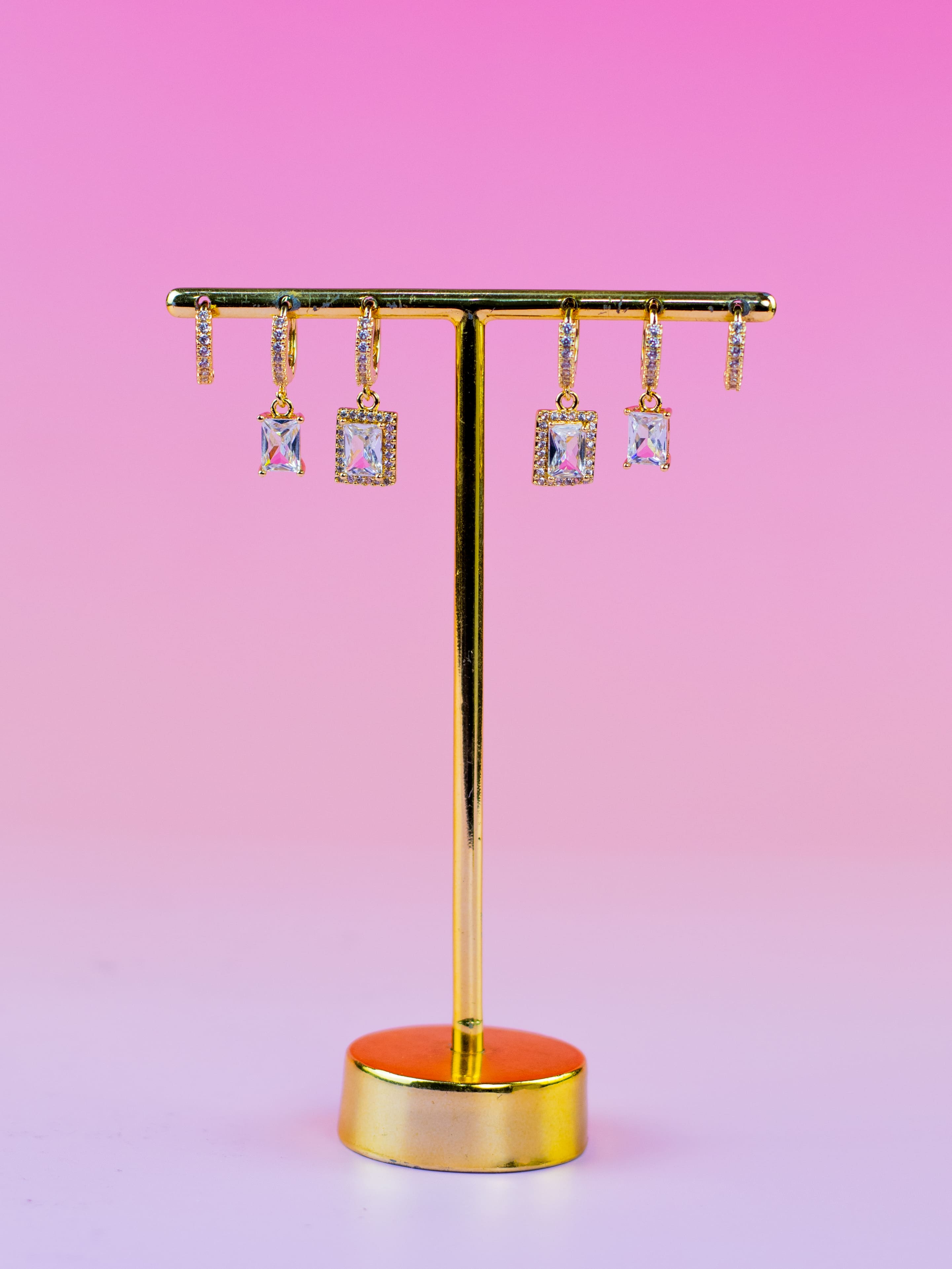 Brinco Trio Argolinha Dourado com Pingente Quadrado de Zircônia