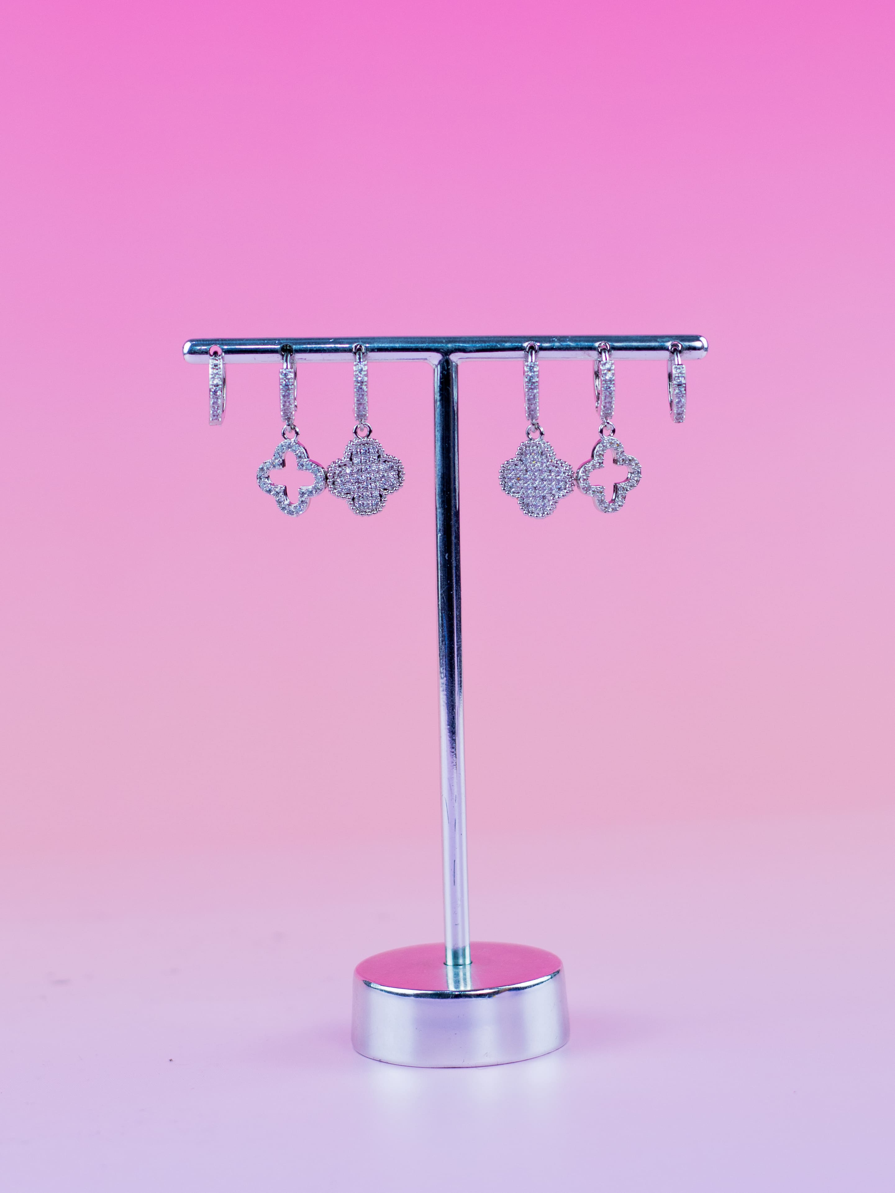 Brinco Trio Argolinha Prata com Pingente de Trevo Cravejado