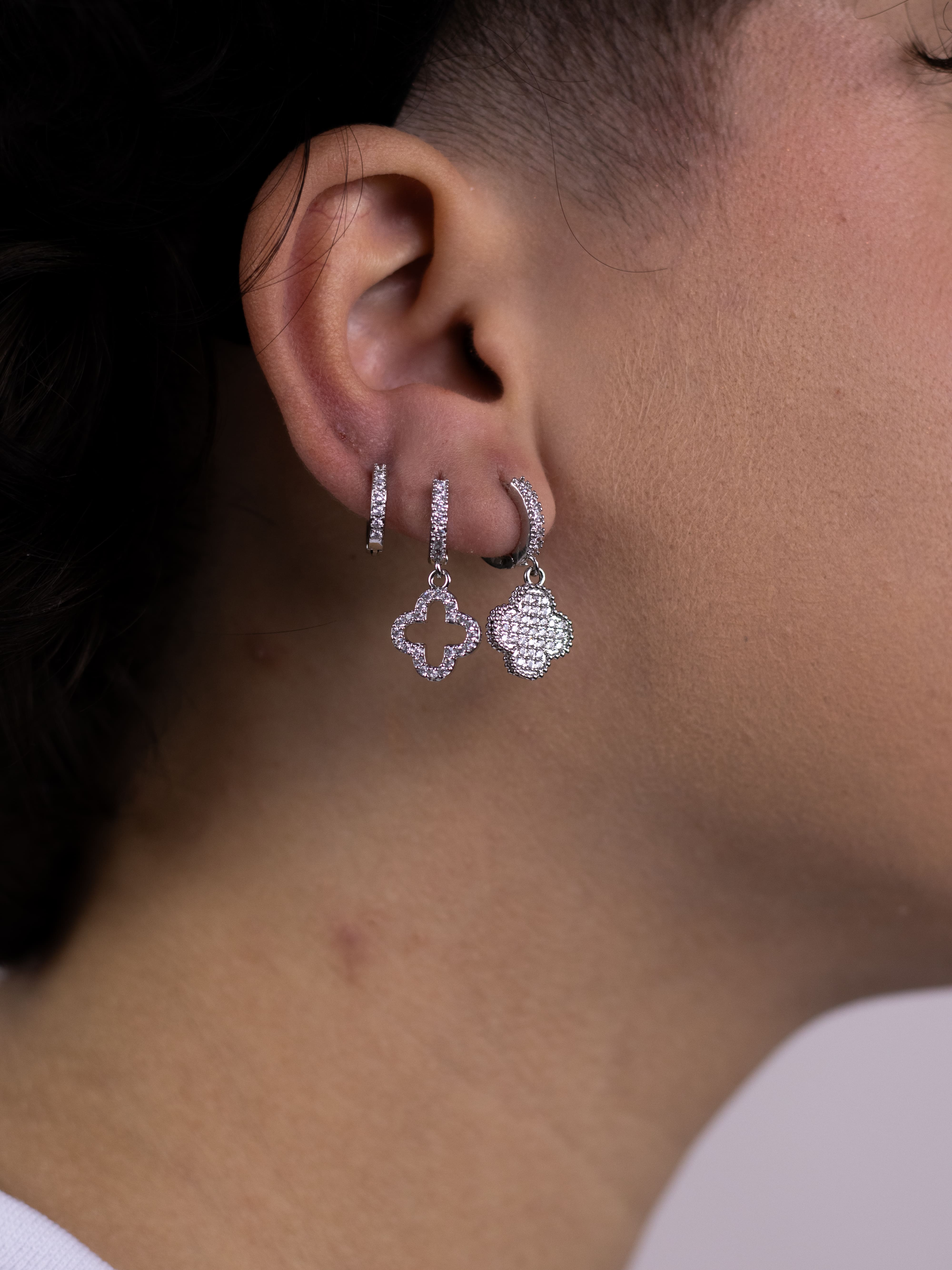 Brinco Trio Argolinha Prata com Pingente de Trevo Cravejado