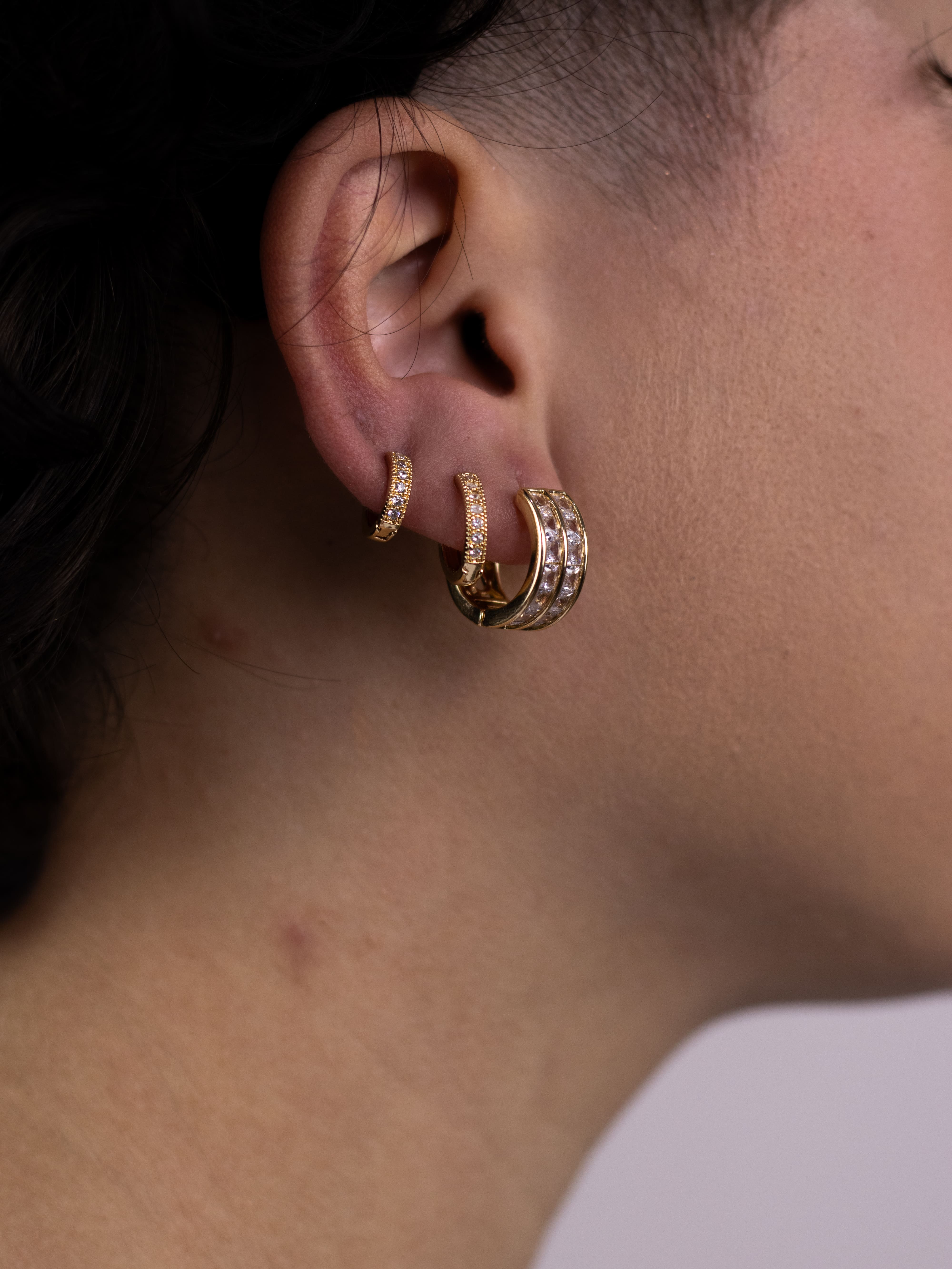 Brinco Trio de Argolinha Dourado com Zircônia Dupla