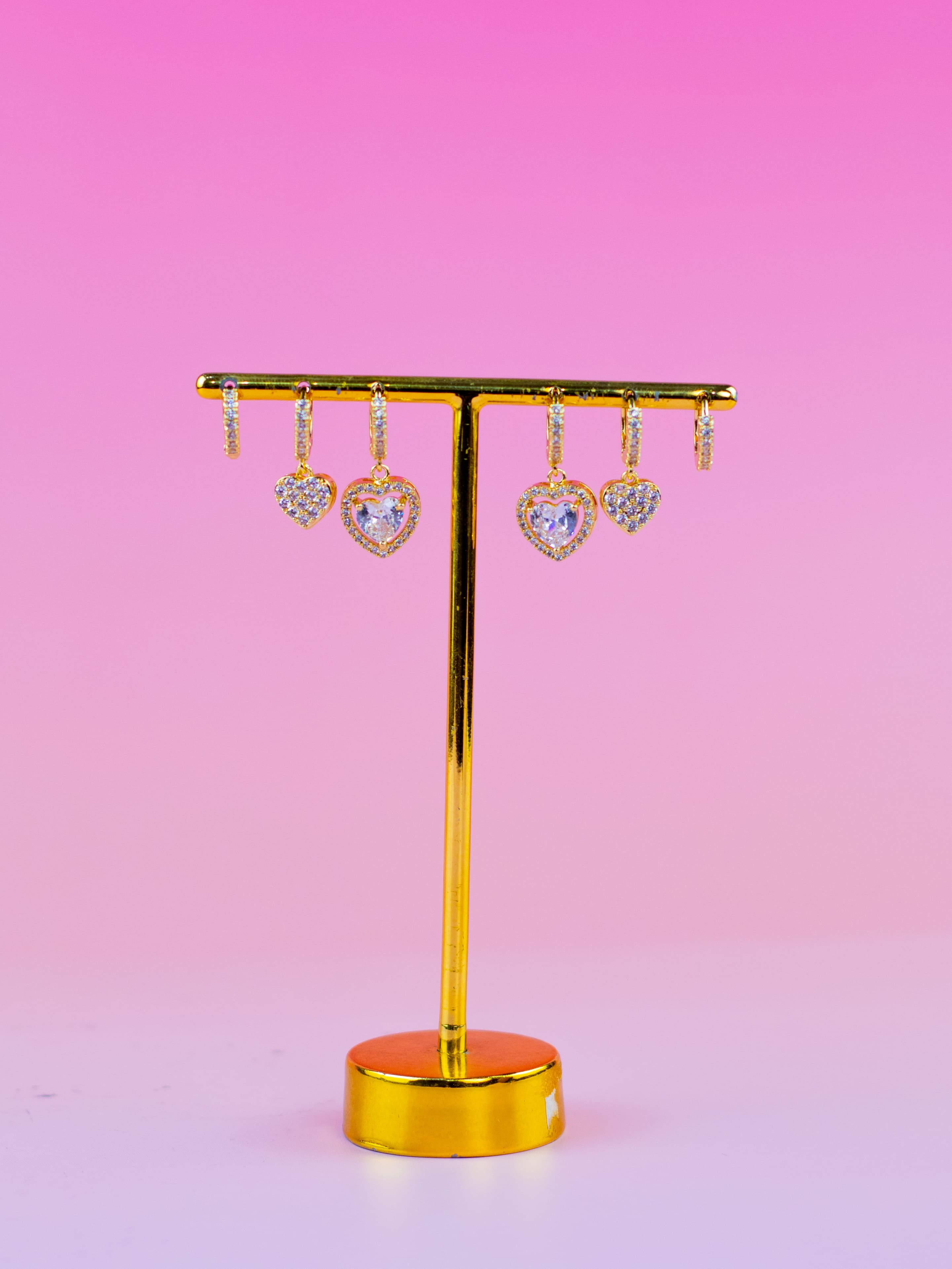 Brinco Trio De Argolinha Dourada Com Pingente de Coração com Zircônia