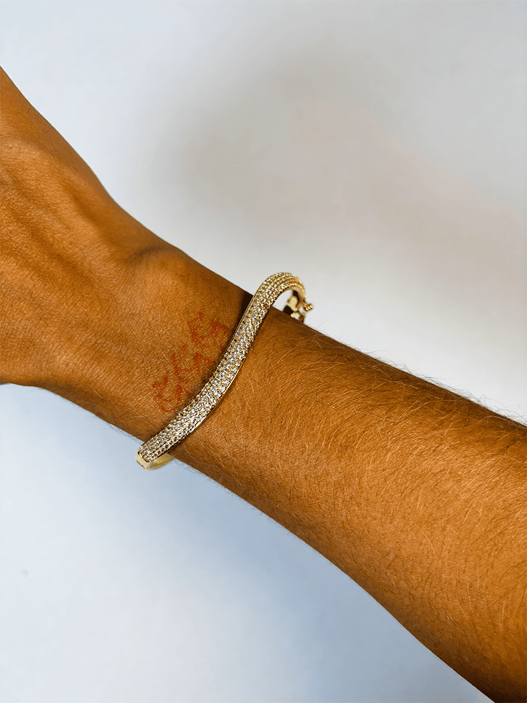 Bracelete Boho de Metal Dourado com Zircônias