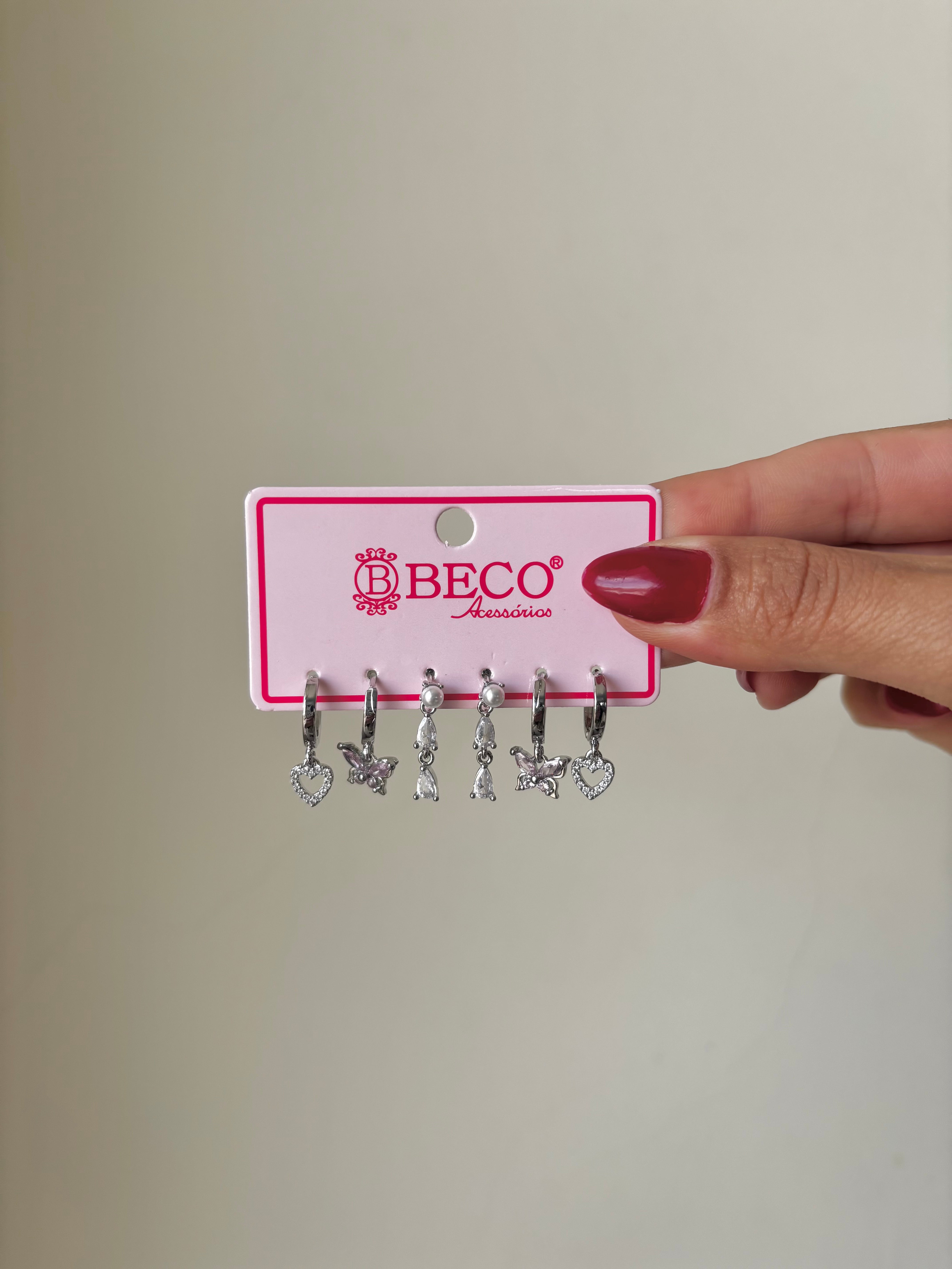 Kit de Argolas Pequenas com Pingentes Variados