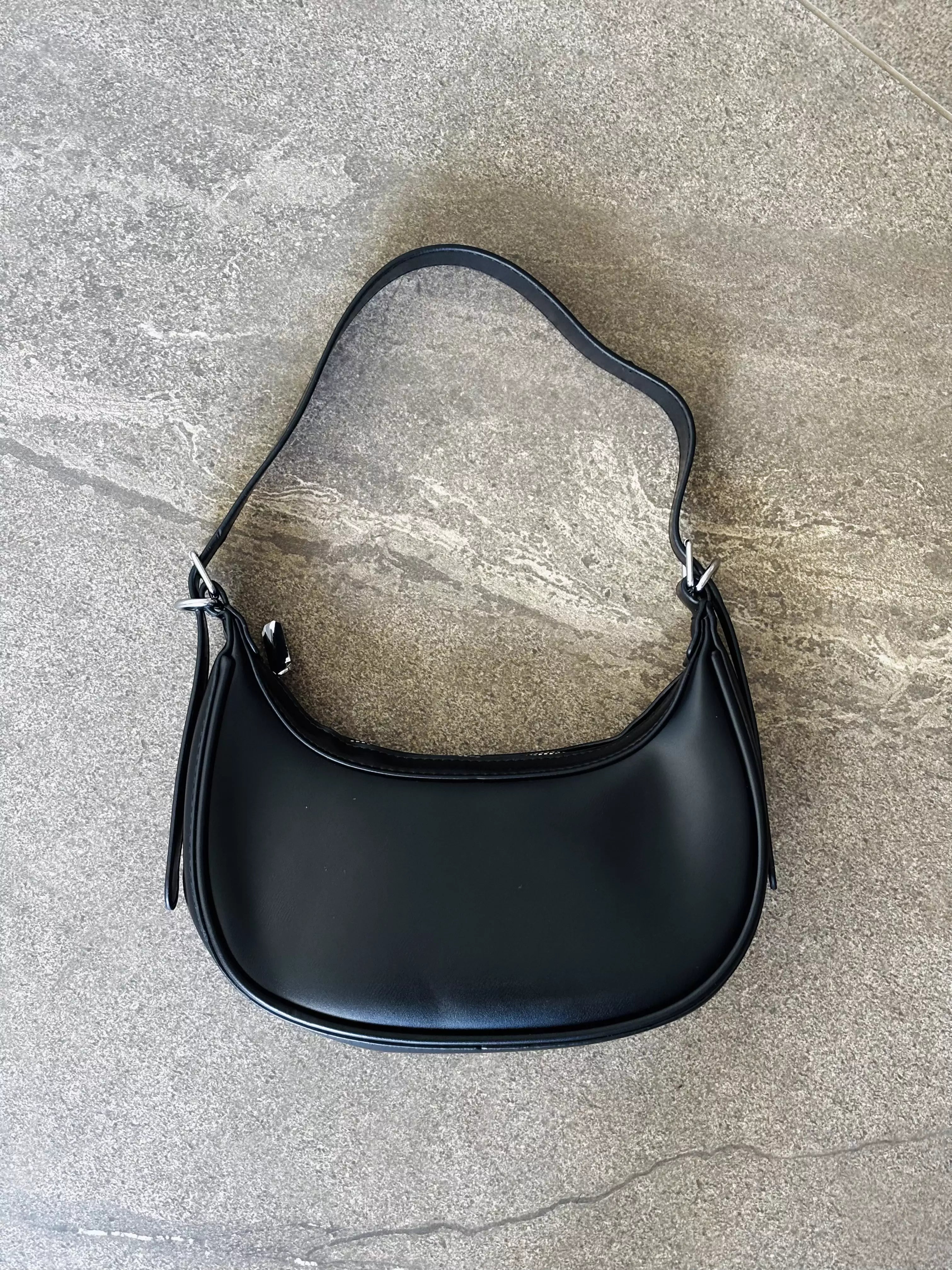 Bolsa de Couro Lisa Preta