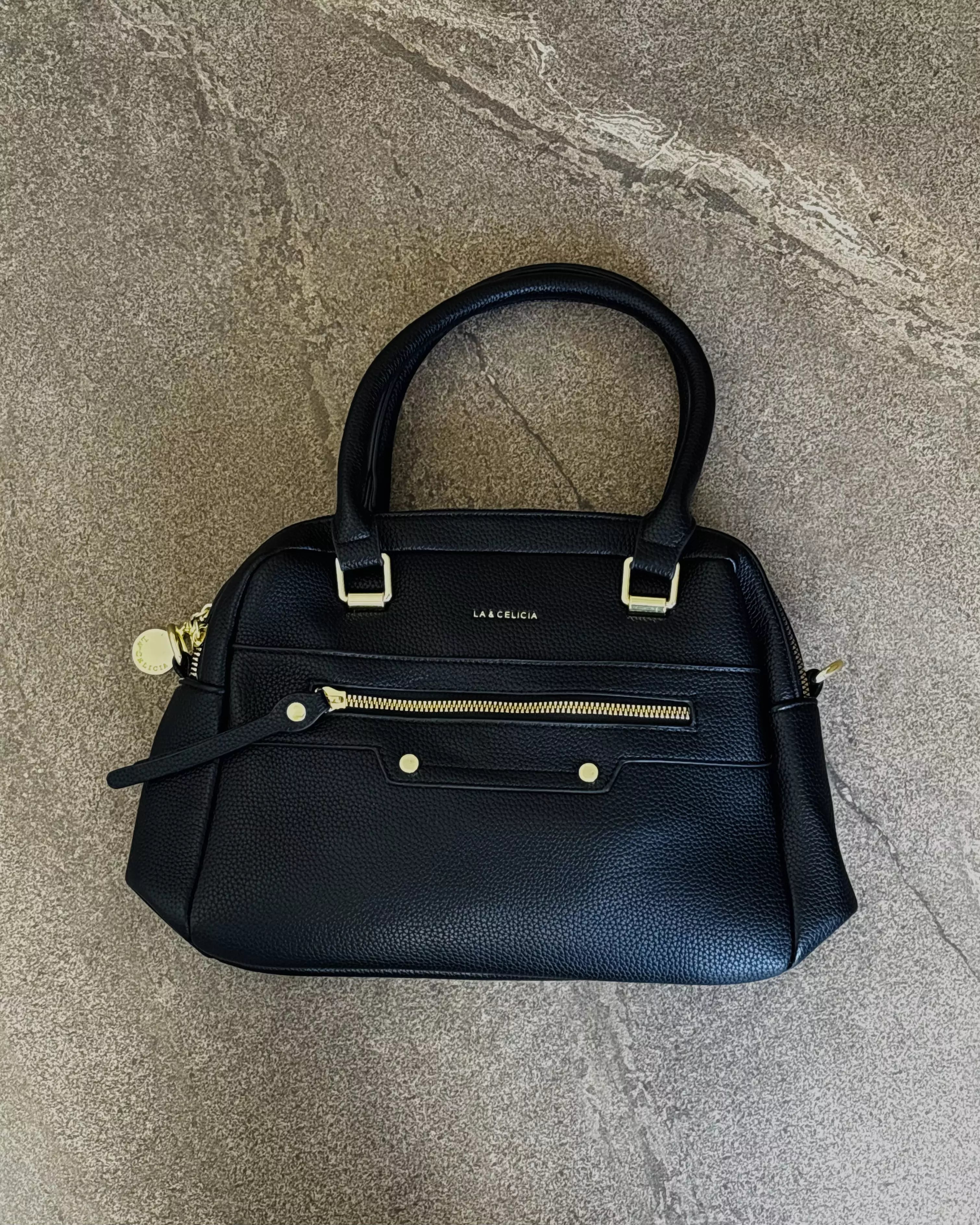 Bolsa Estruturada com Alça de Mão