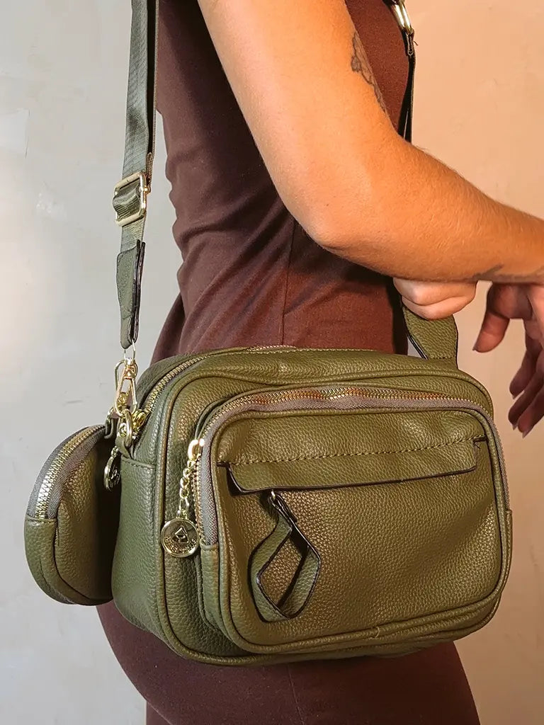 Bolsa Tiracolo Verde Militar com Bolsos e Mini Porta-Moeda