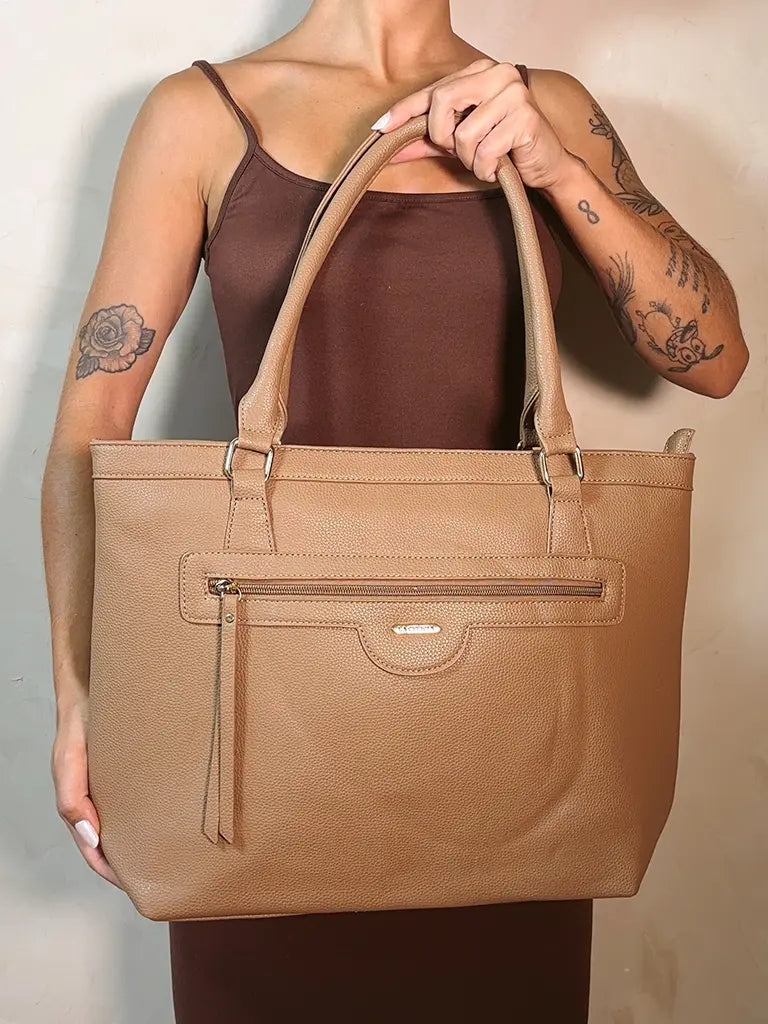 Bolsa Caramelo Grande com Bolso Frontal e Alça Conforto
