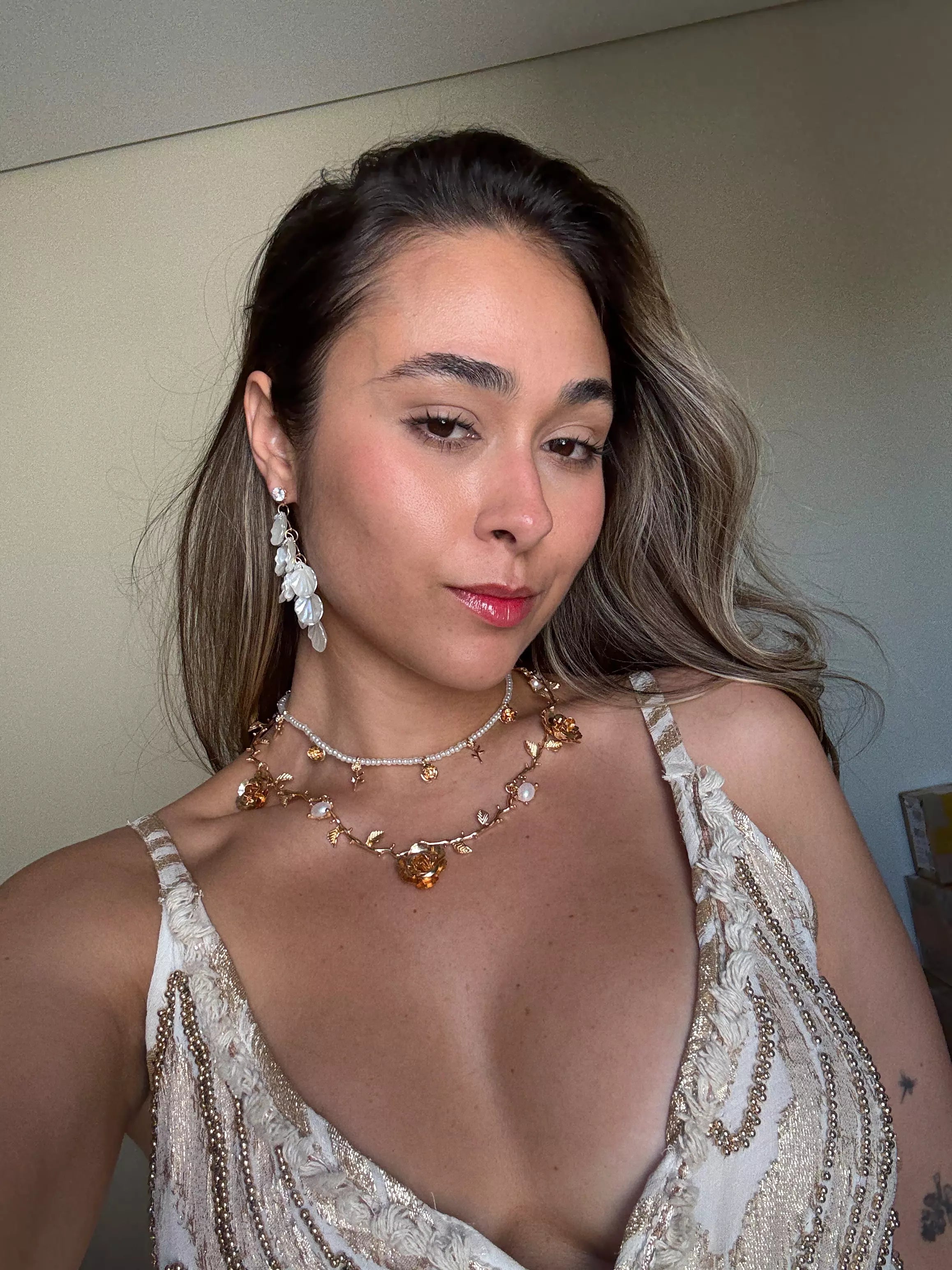 Brinco Cascata de Conchas Brancas