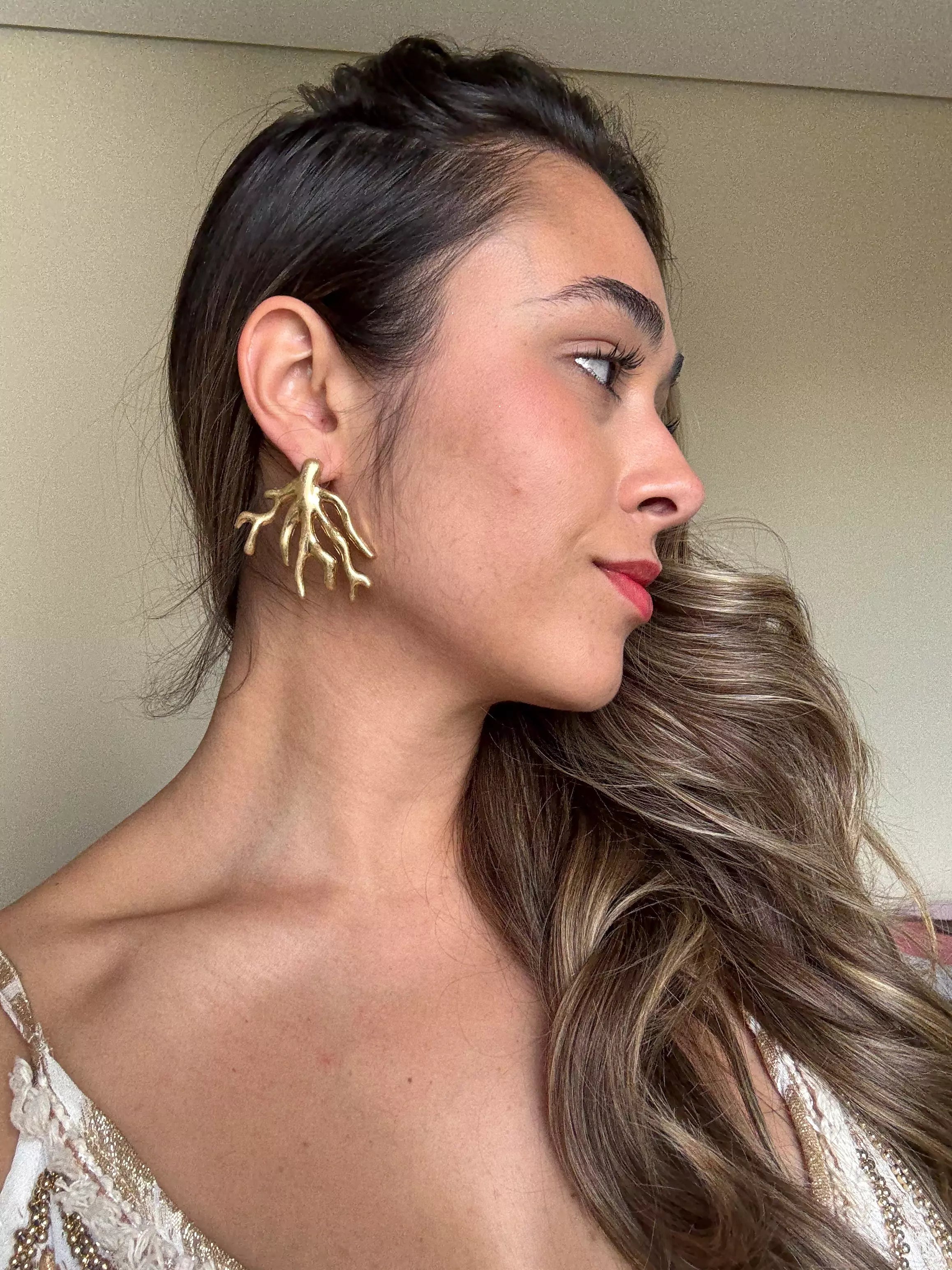 Brinco Coral de Metal