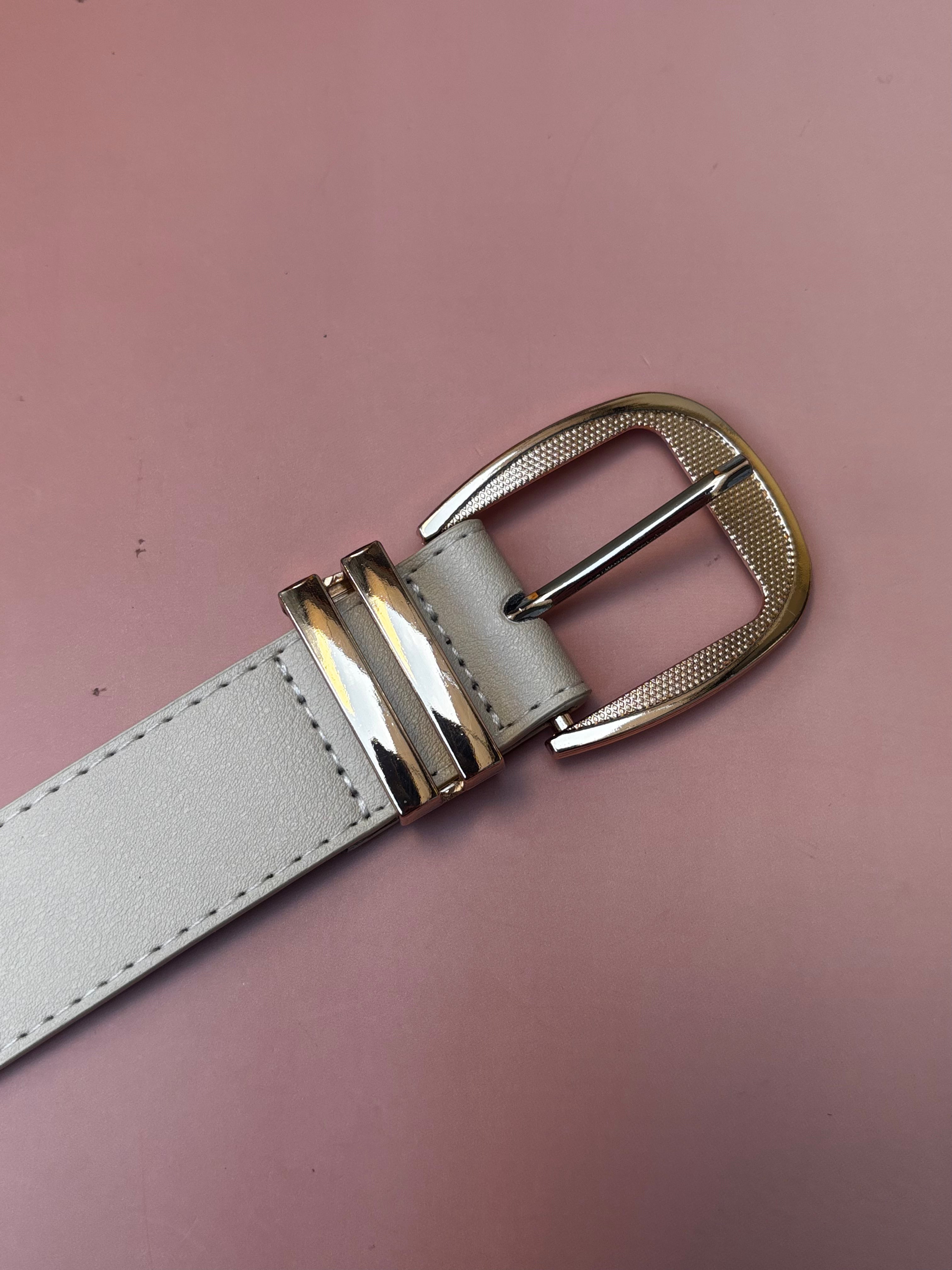 Cinto Fino com Fivela Metalizada Texturizada Dupla
