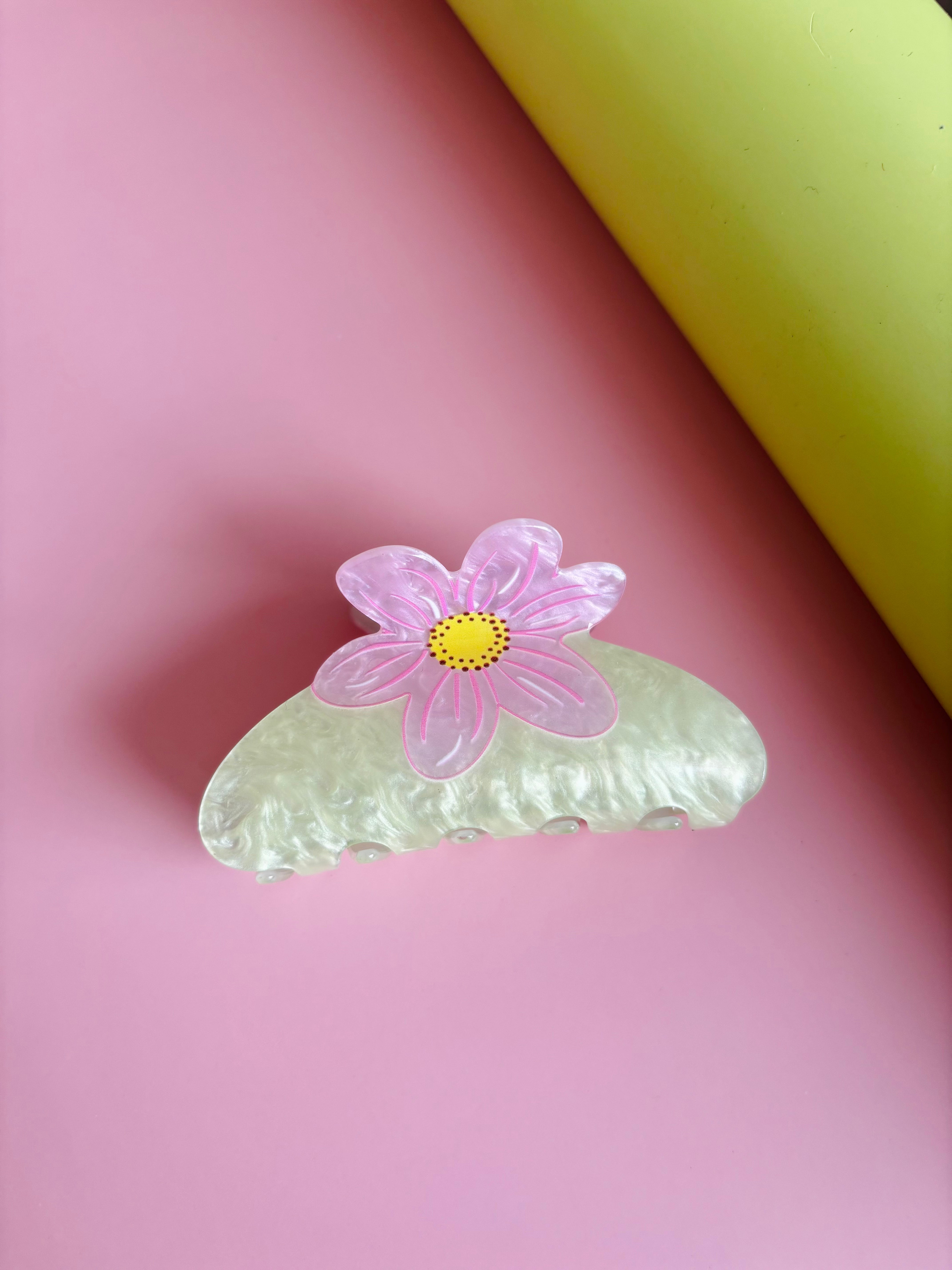 Presilha Flor Única com Base Perolada