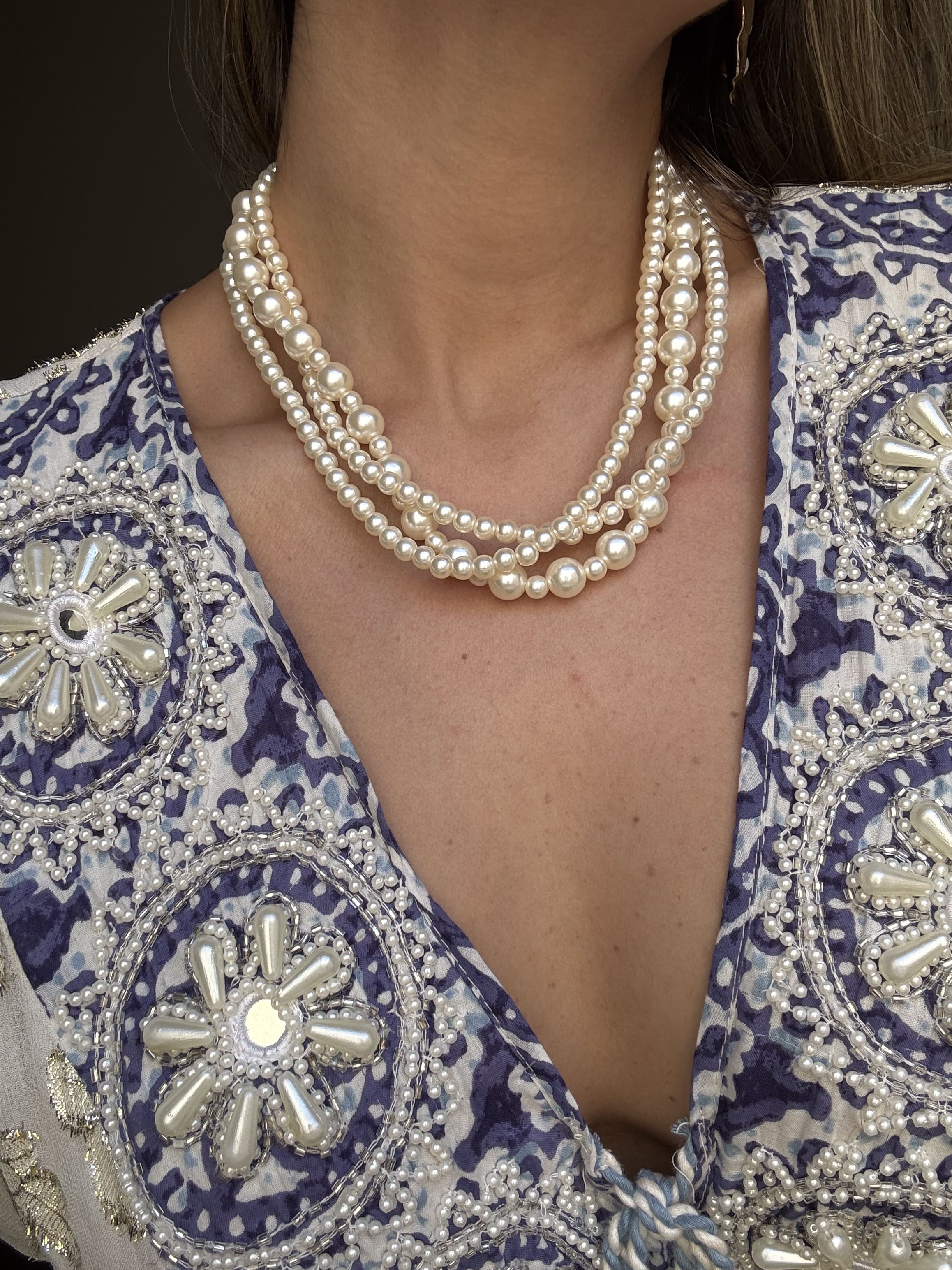 Colar Duplo de Pérolas Brancas