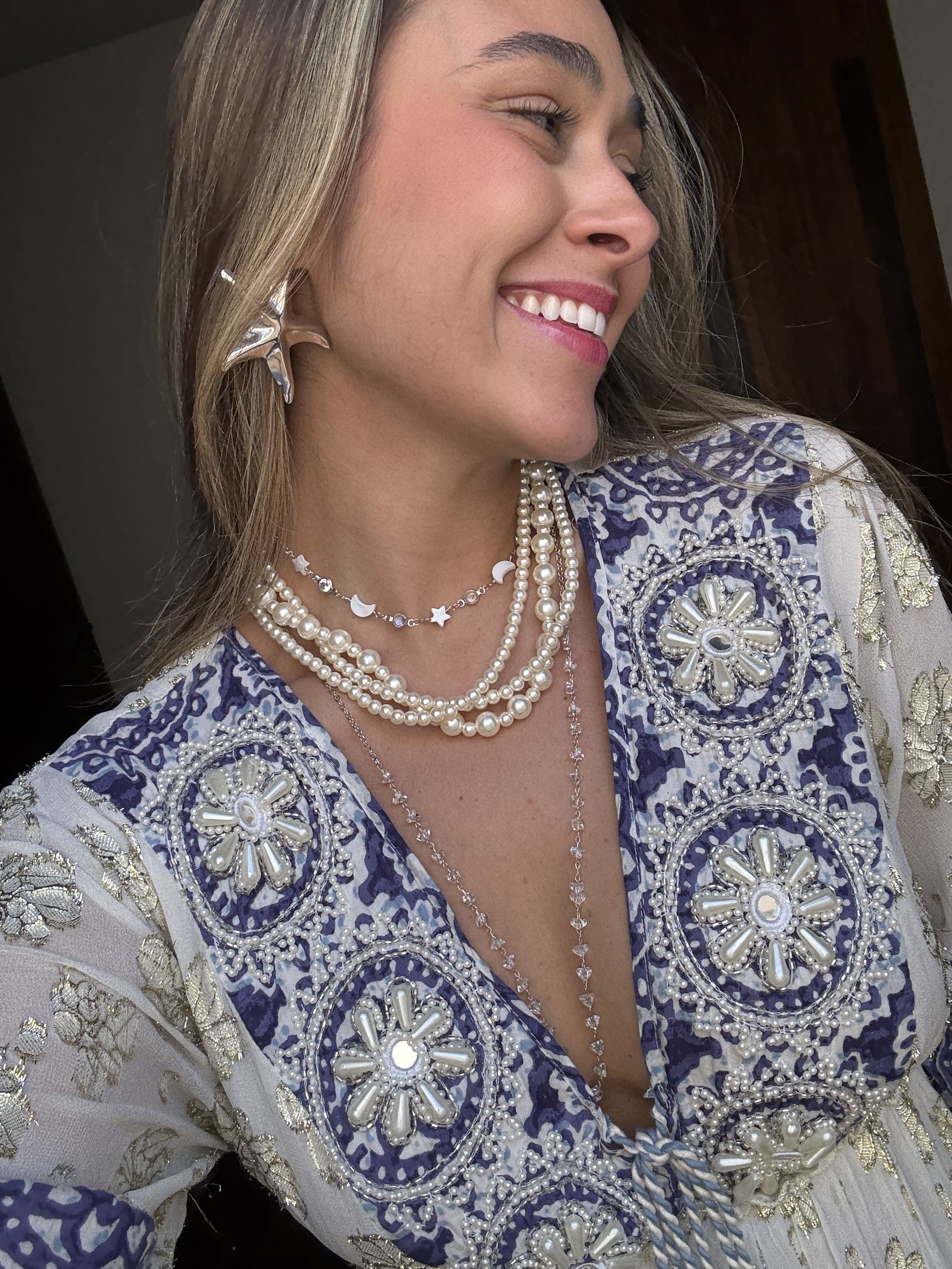 Colar Duplo de Pérolas Brancas